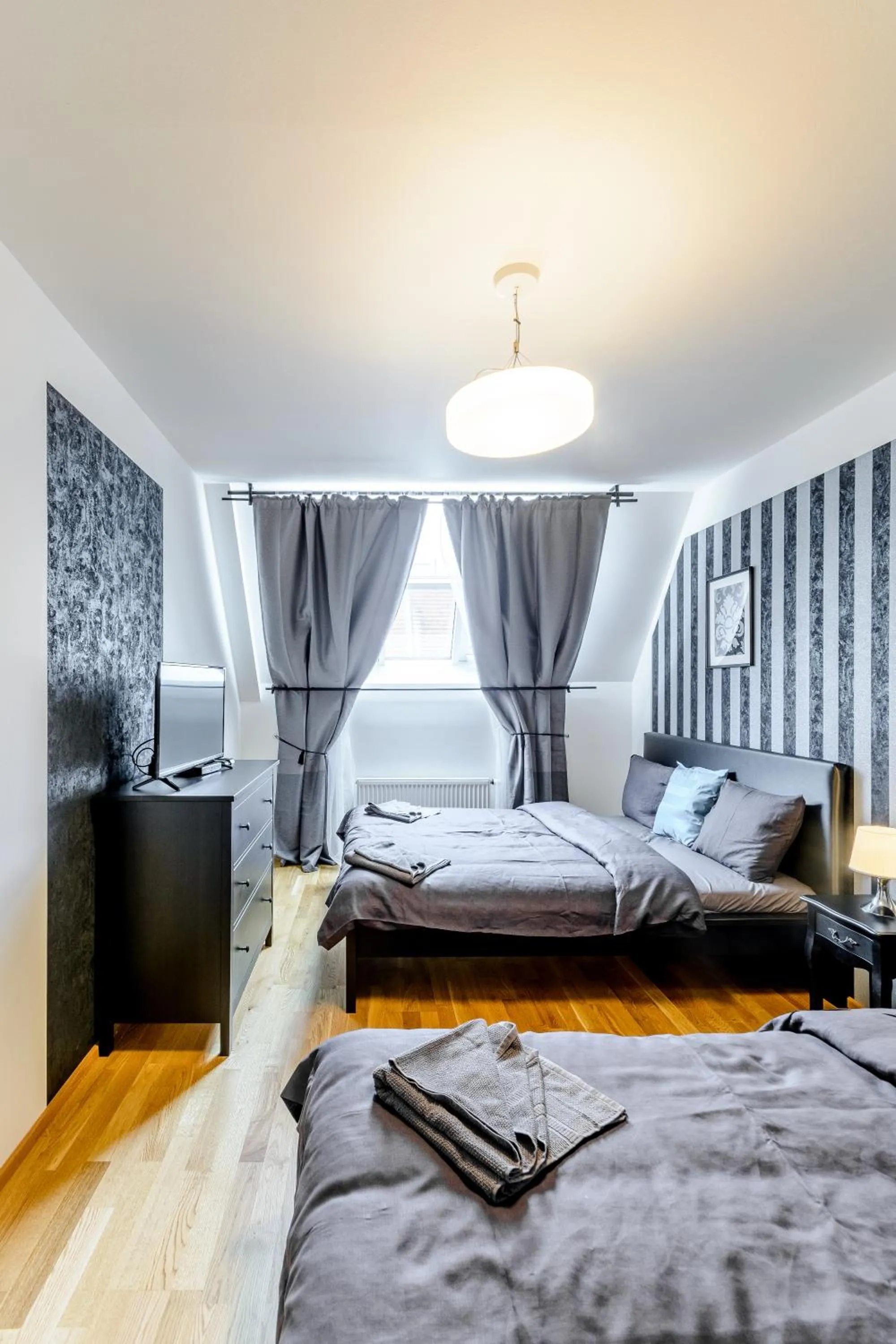 Bedroom, Bed in Riverside SPIRIT