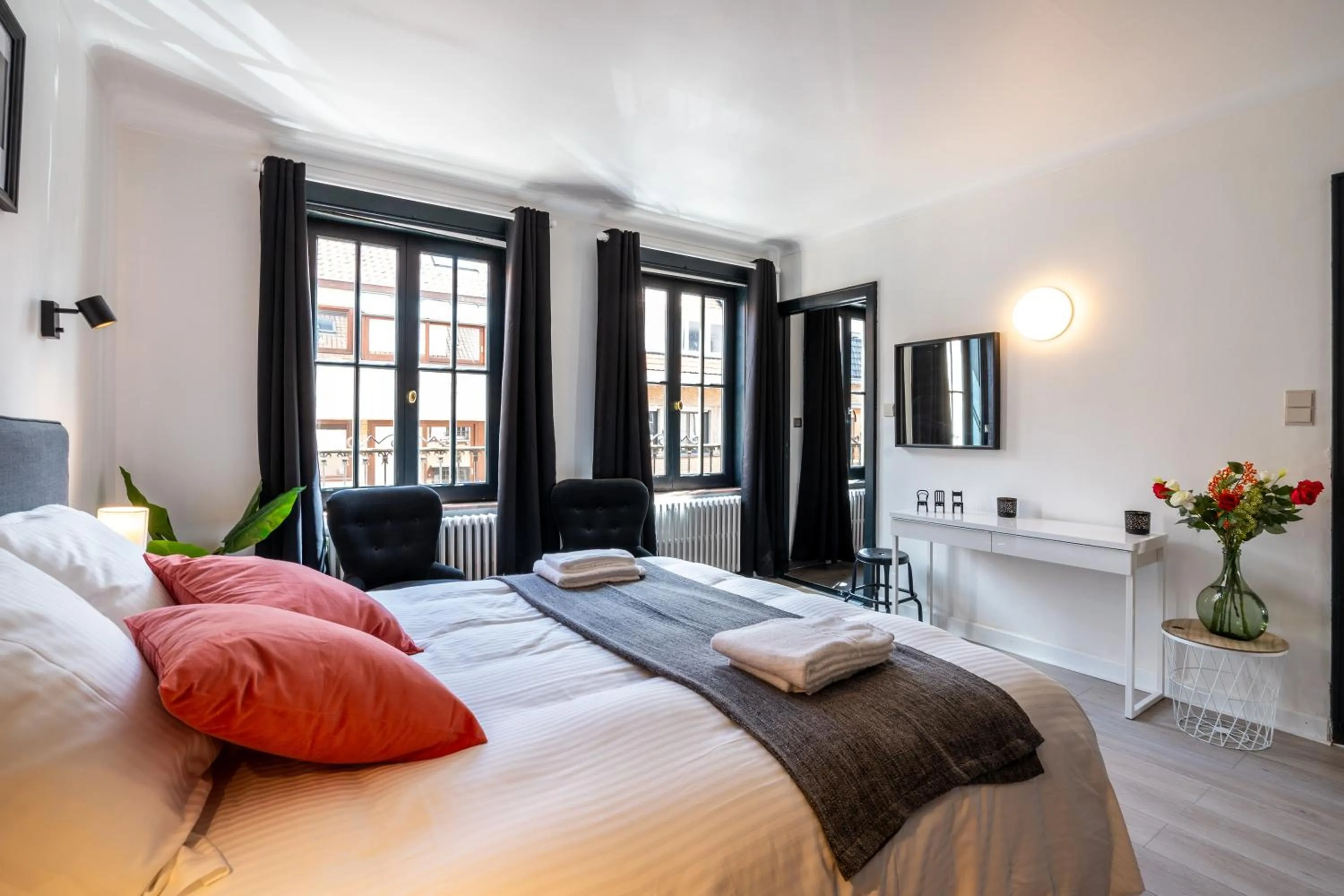 Deluxe Double Room with Shower in The Rose Suites