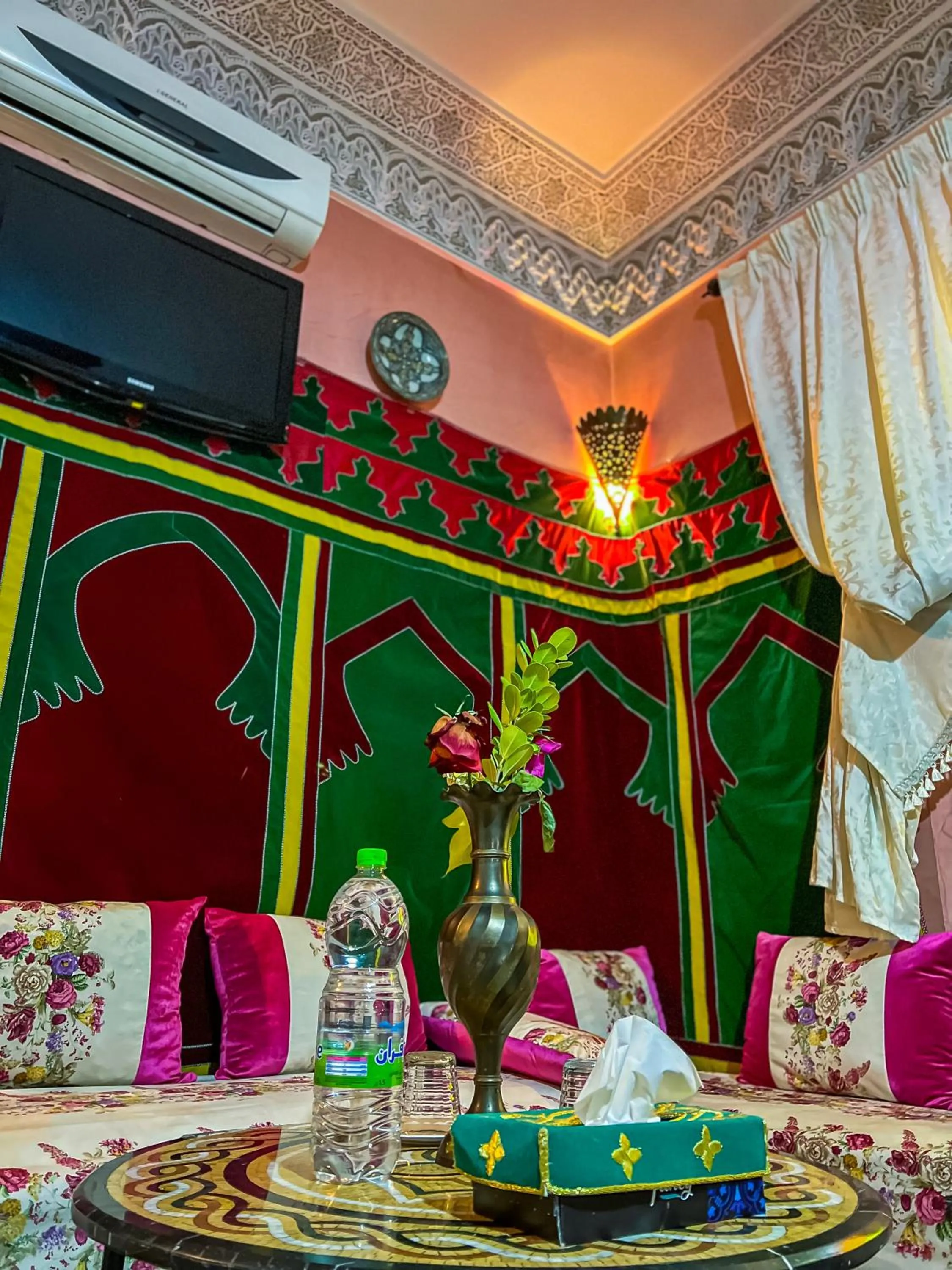 Seating area in Riad Dar Guennoun - Luxury Suites in the Heart of Fes