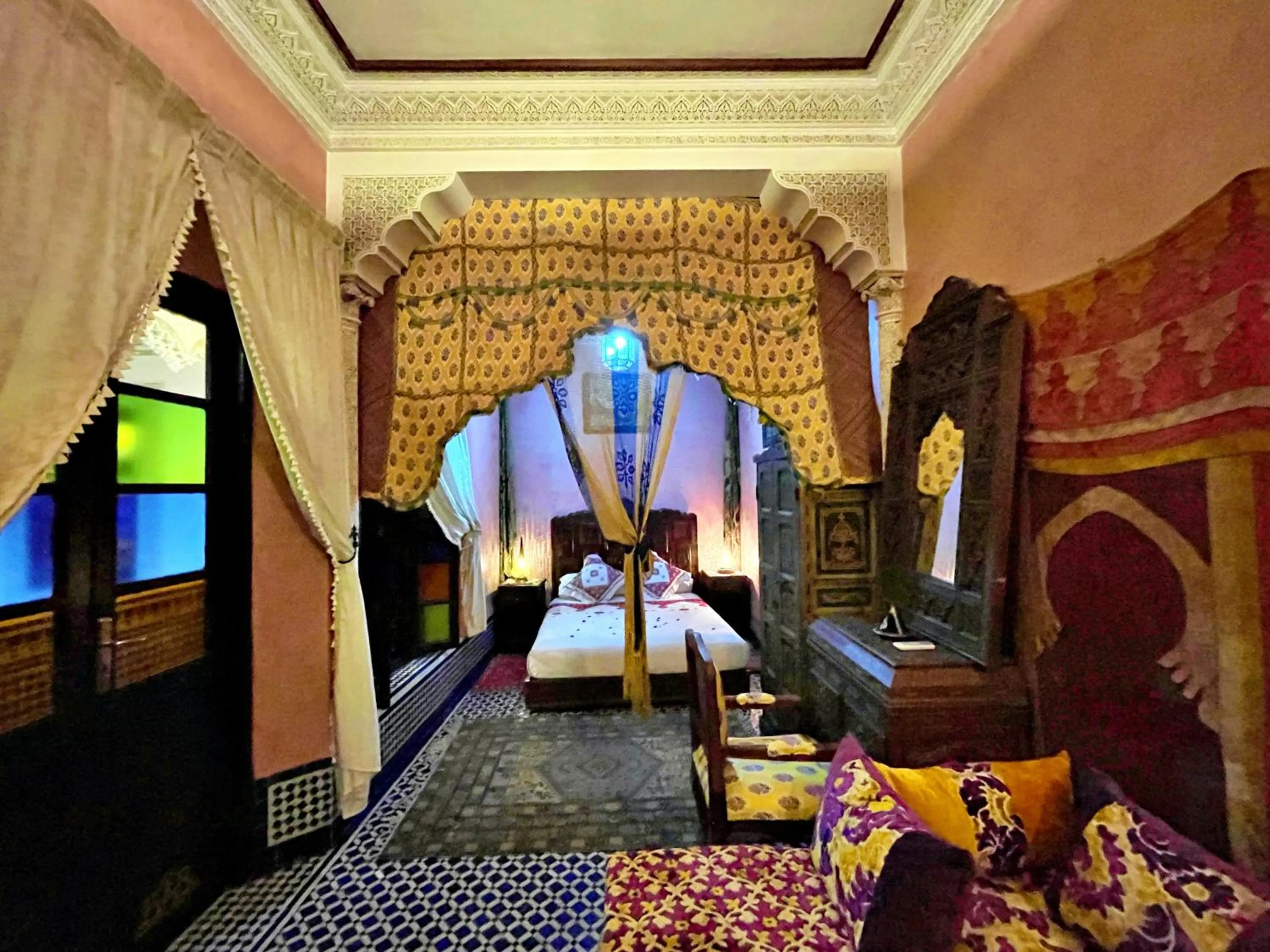 Seating area, Bed in Riad Dar Guennoun - Luxury Suites in the Heart of Fes