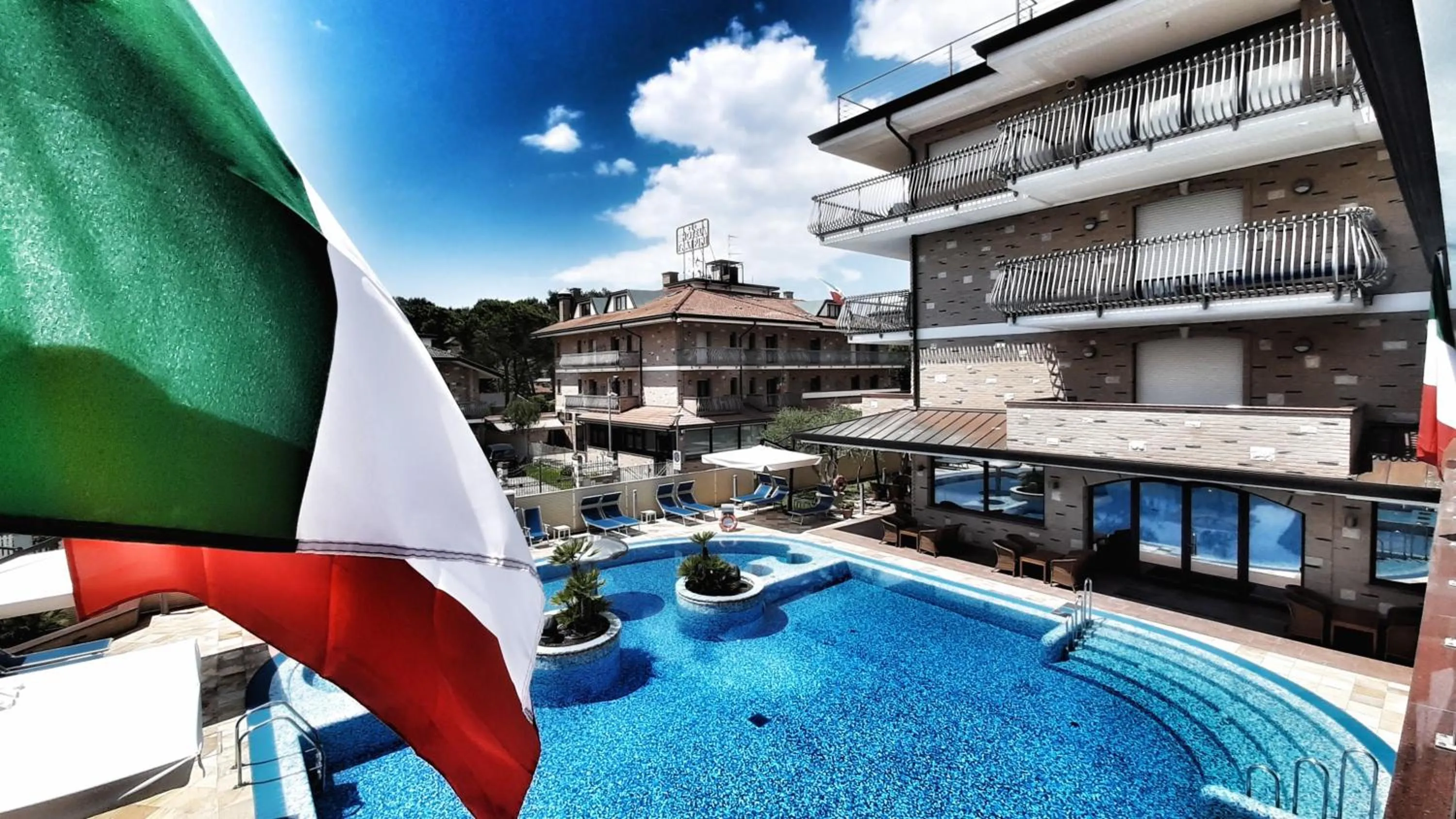 Pool view in Hotel & Wellness Fra I Pini