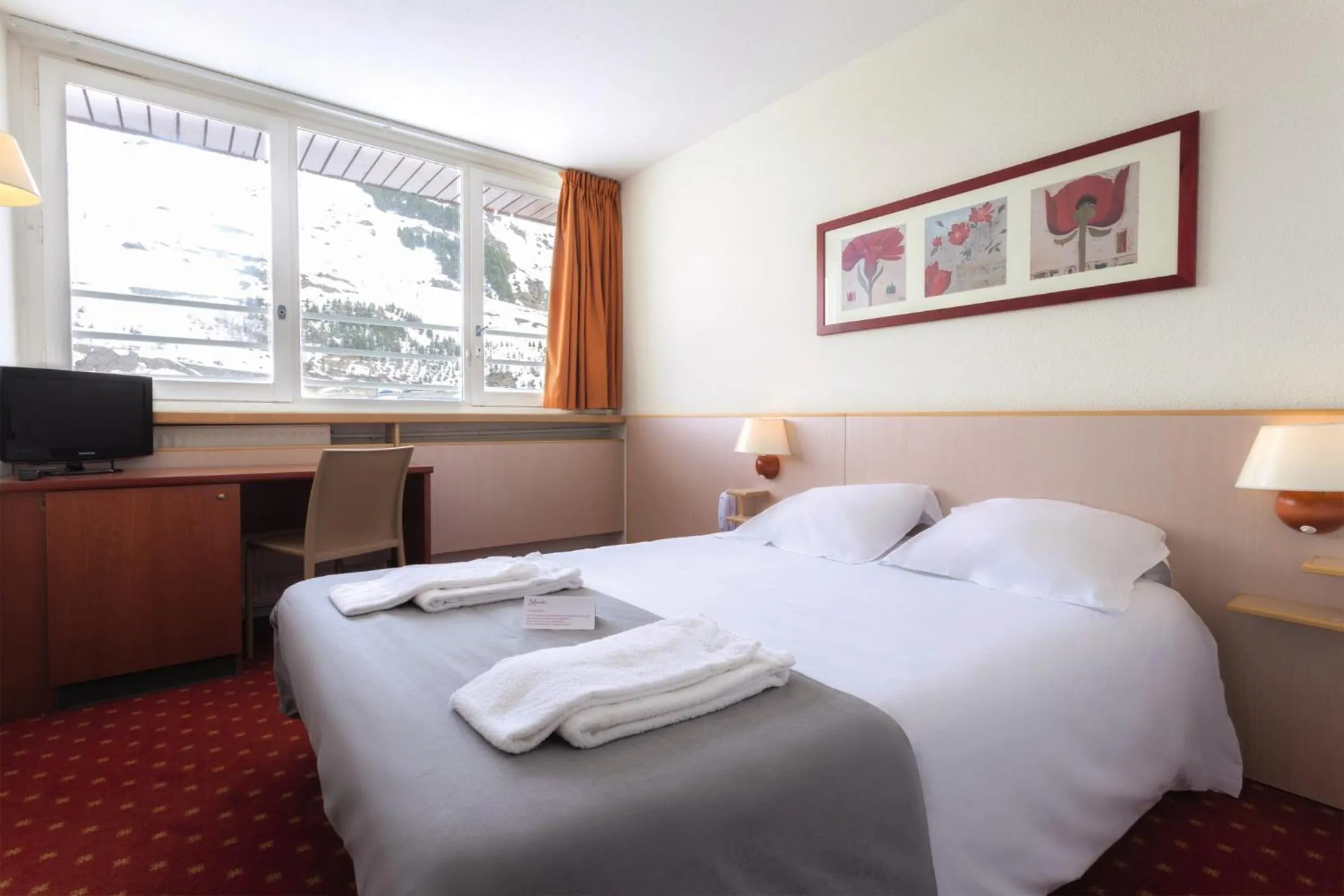 Bedroom, Bed in Belambra Clubs Les Menuires - Neige Et Ciel