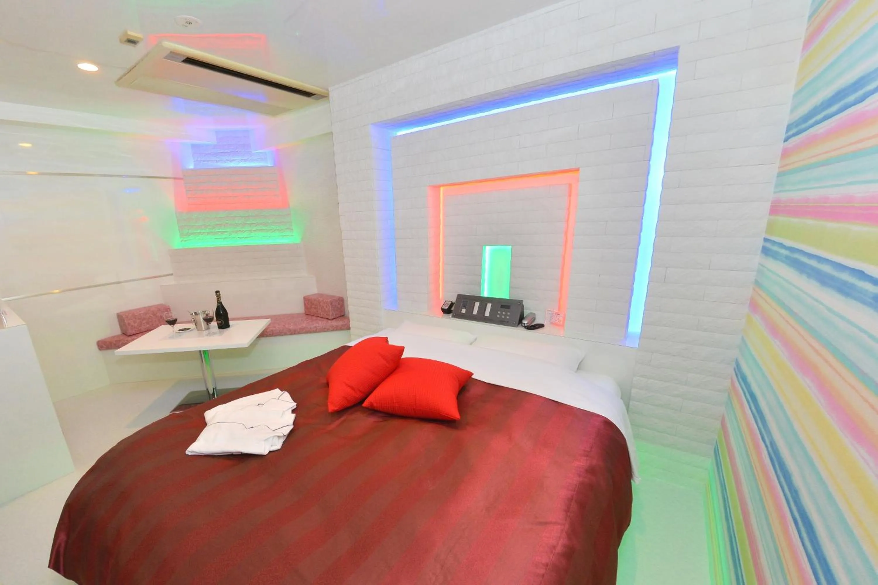 Decorative detail, Bed in Terrace M Yokota Bace ( Adult Only )