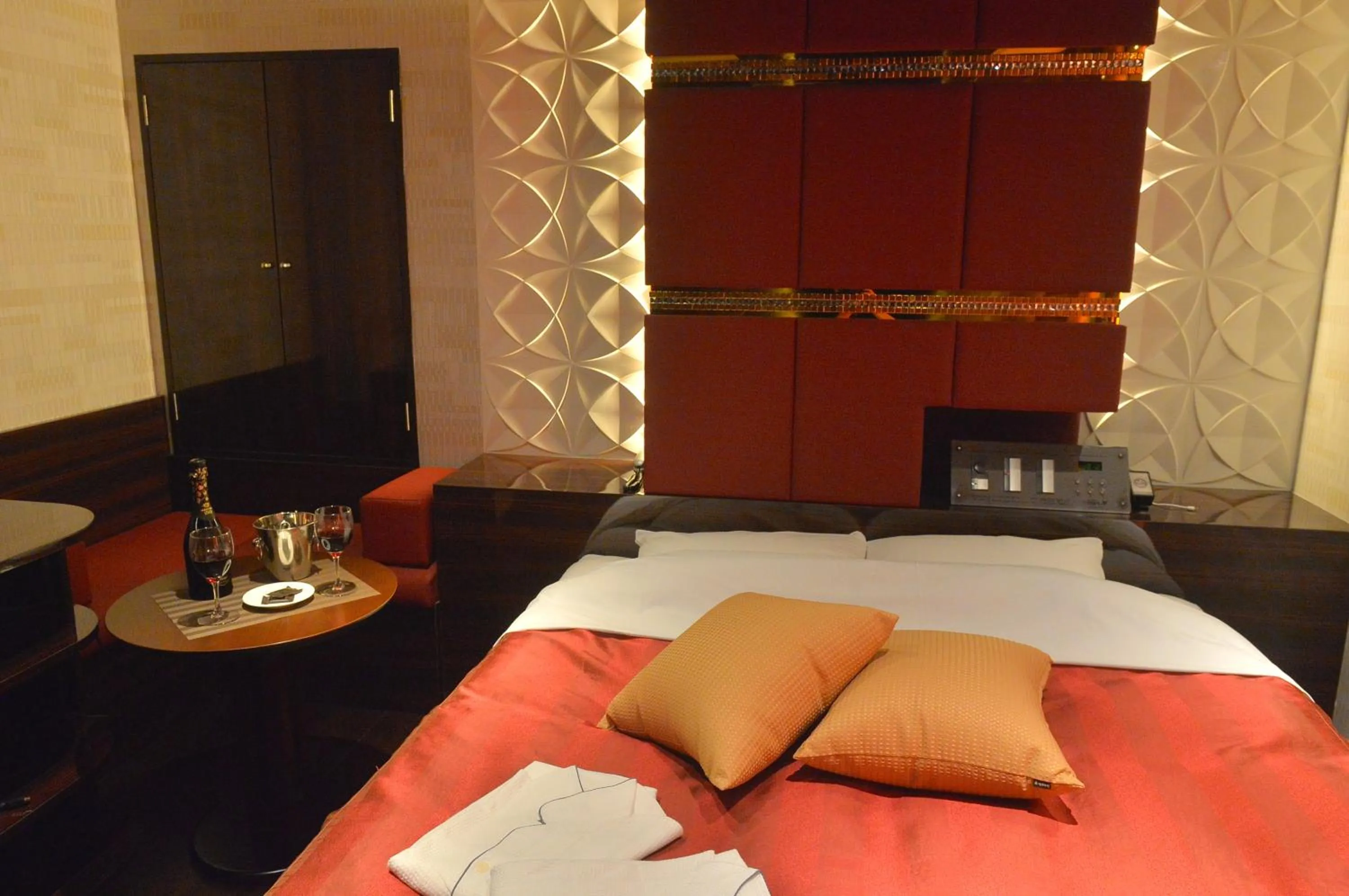 Pets, Bed in Terrace M Yokota Bace ( Adult Only )