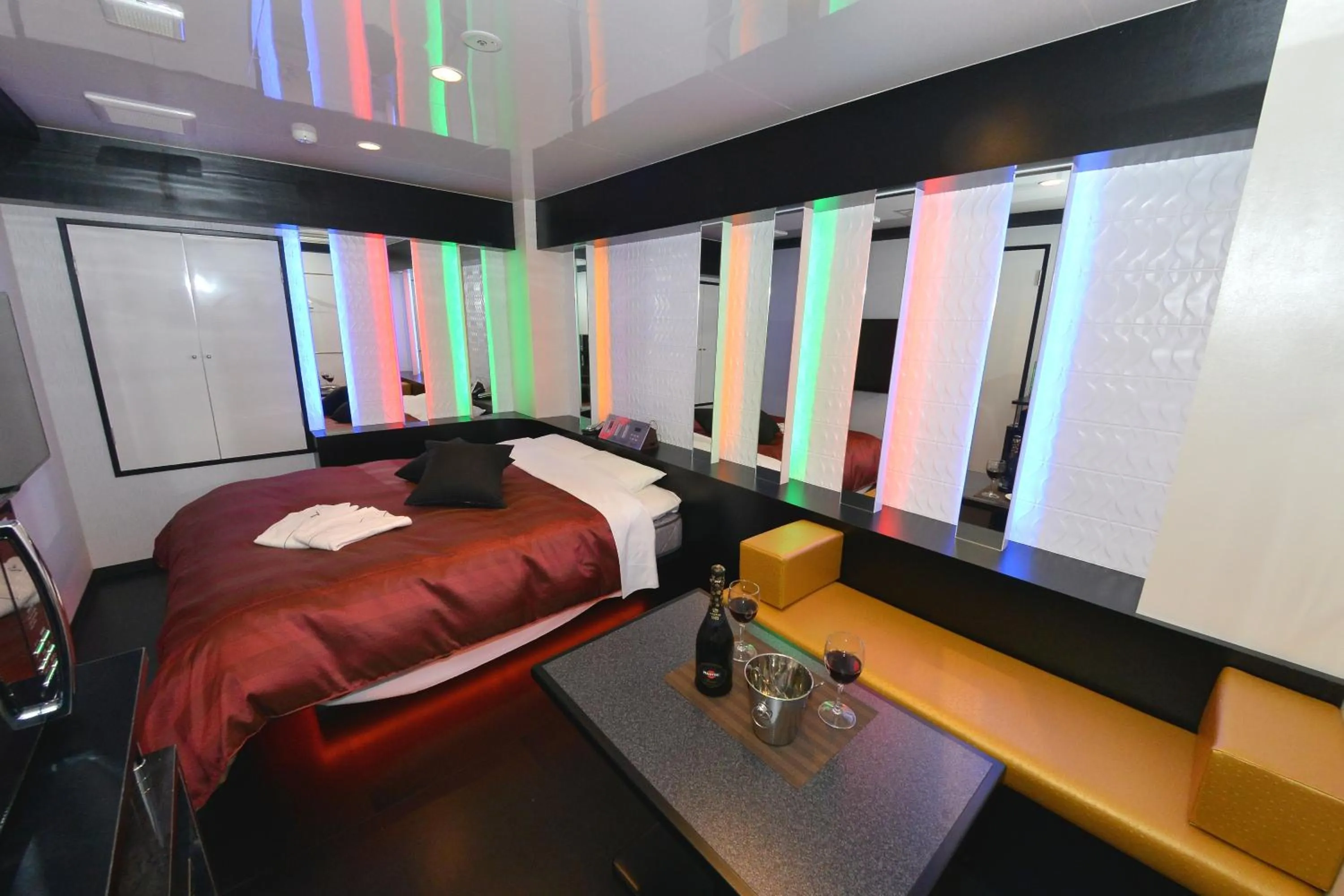 Photo of the whole room, Bed in Terrace M Yokota Bace ( Adult Only )