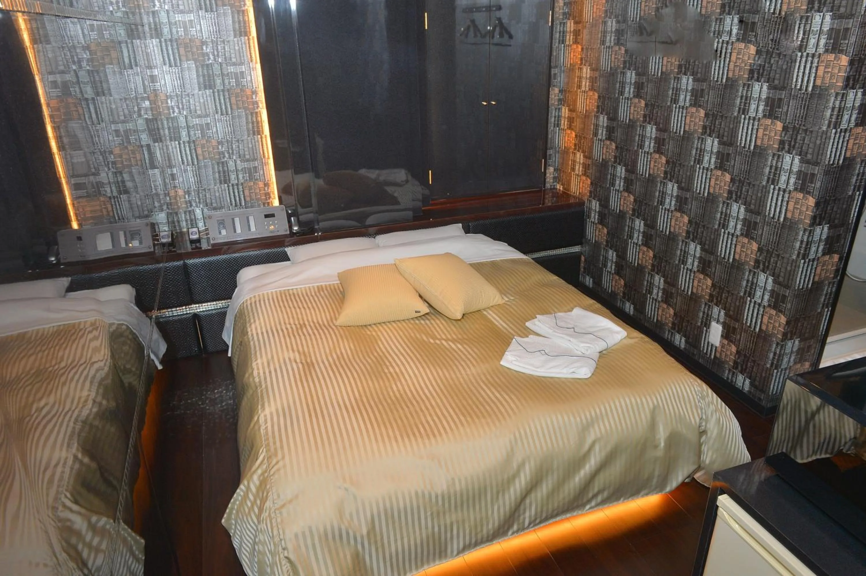 Pets, Bed in Terrace M Yokota Bace ( Adult Only )