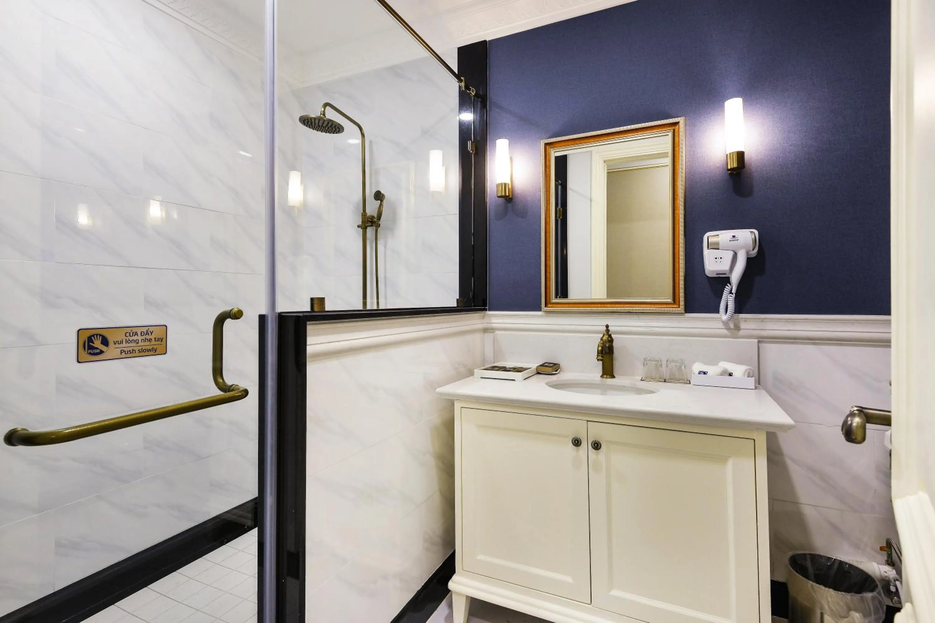 Bathroom in Lan Rung Beach Resort