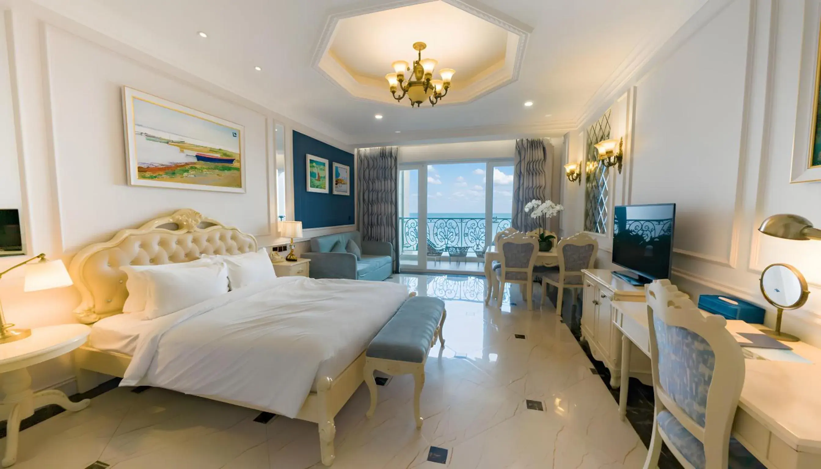 Premium Deluxe Double Room with Ocean View in Lan Rung Beach Resort Premium Deluxe Double Room with Ocean View in Lan Rung Beach Resort