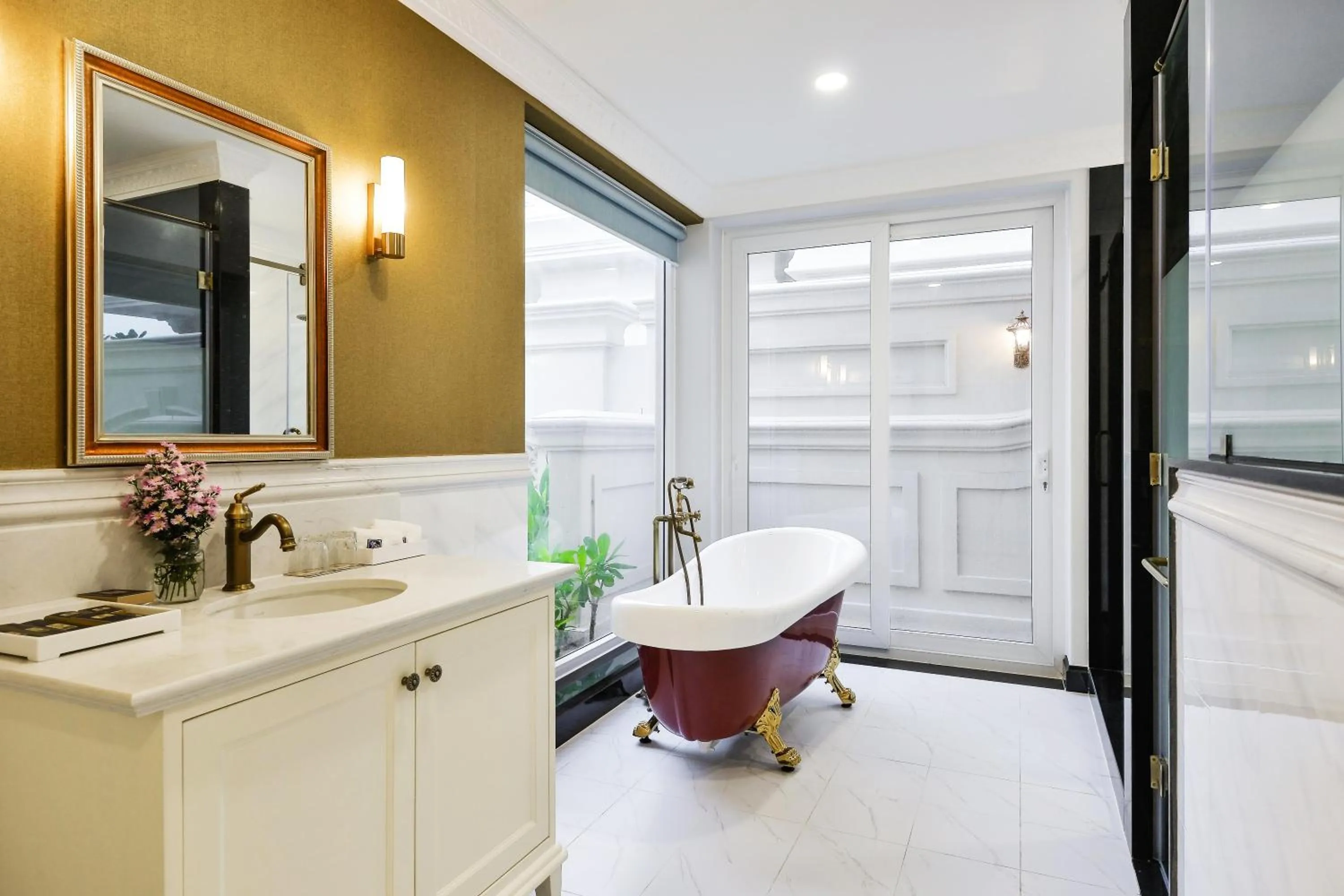 Bath in Lan Rung Beach Resort