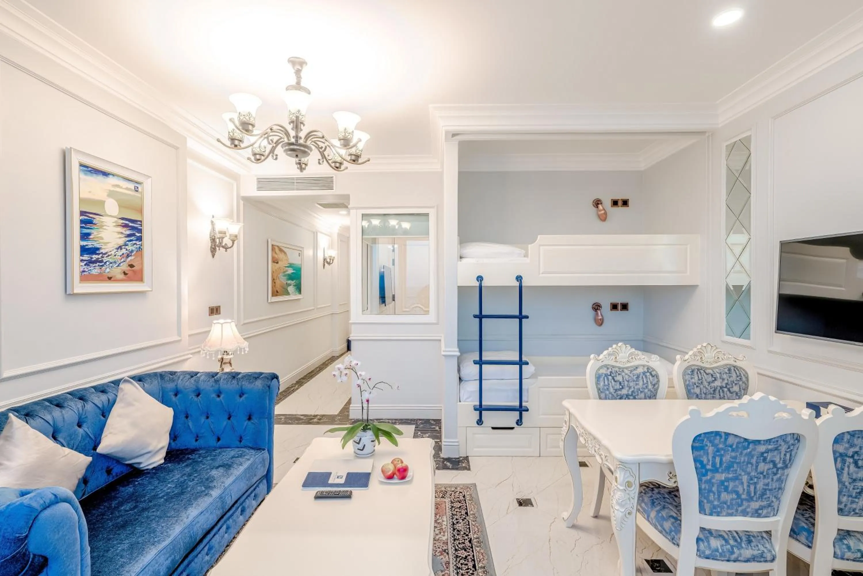 Living room in Lan Rung Beach Resort