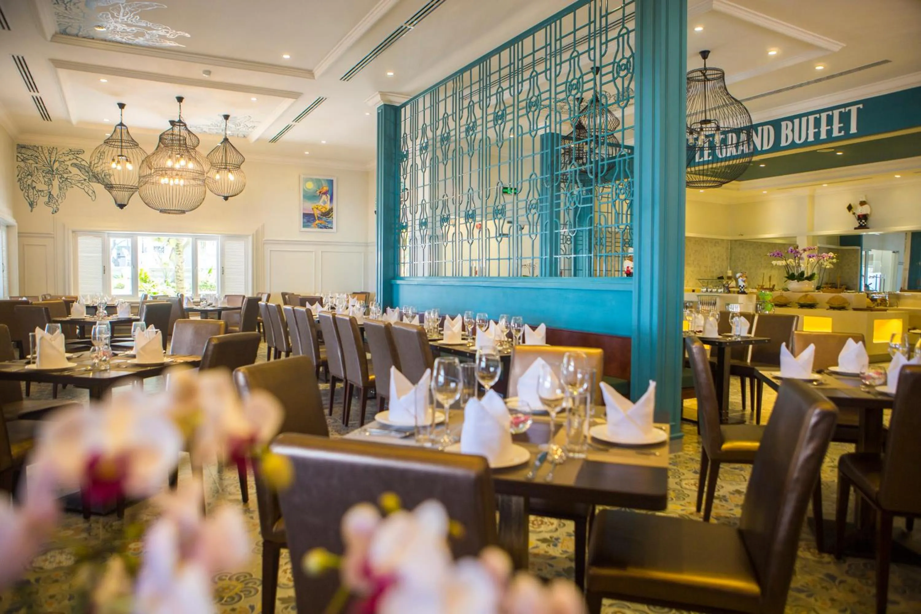 Restaurant/places to eat in Lan Rung Beach Resort