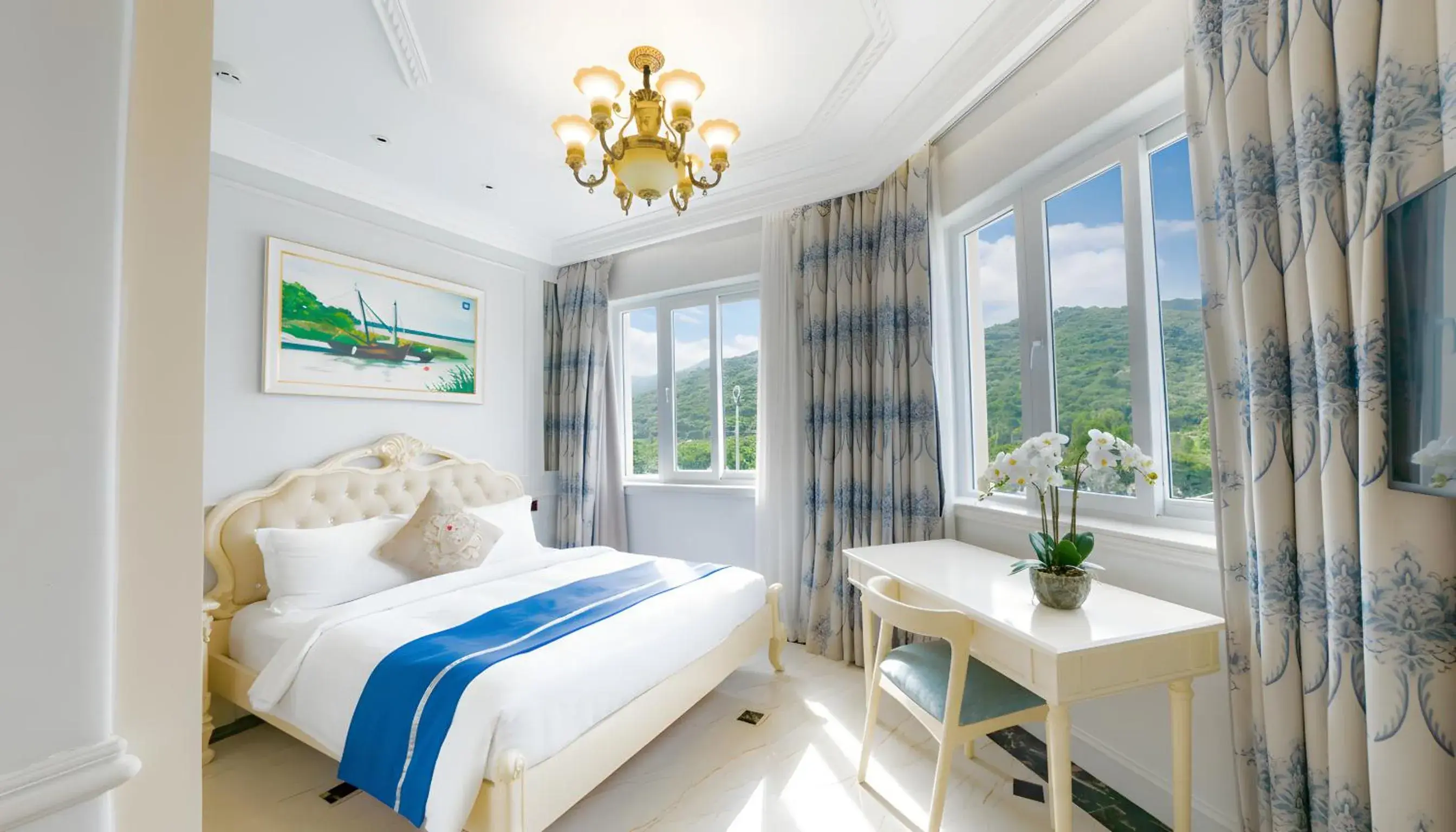 Grand Suite with Garden View in Lan Rung Beach Resort Grand Suite with Garden View in Lan Rung Beach Resort