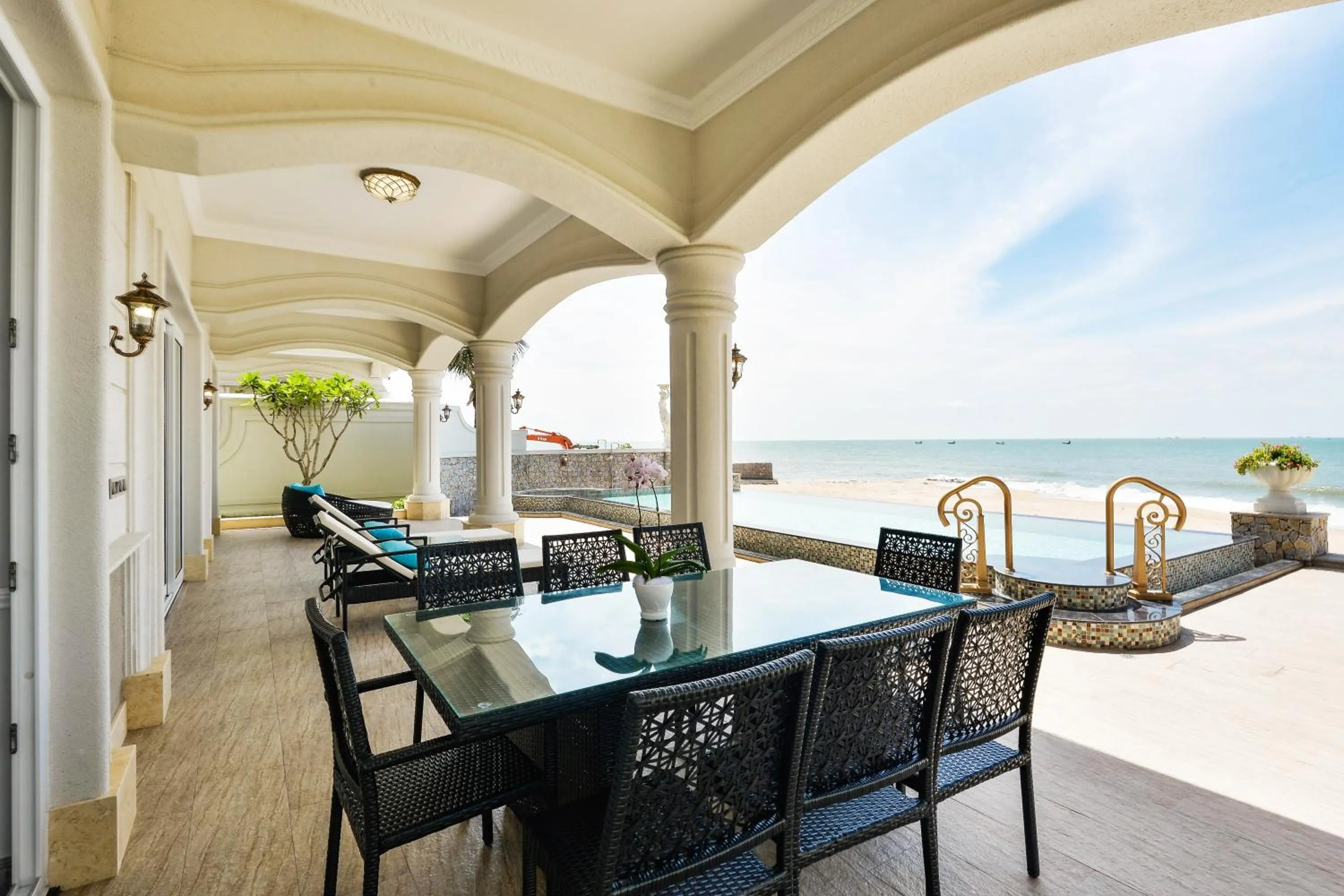 Seating area in Lan Rung Beach Resort