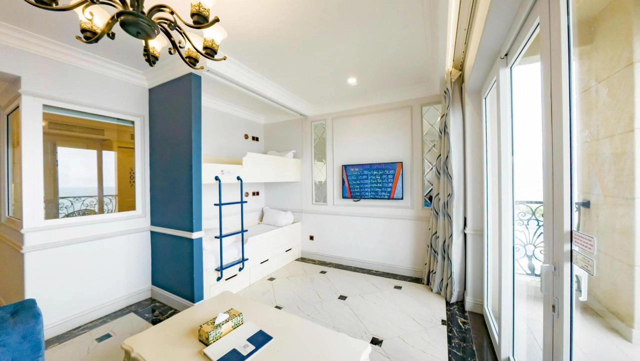 View (from property/room), Bed in Lan Rung Beach Resort