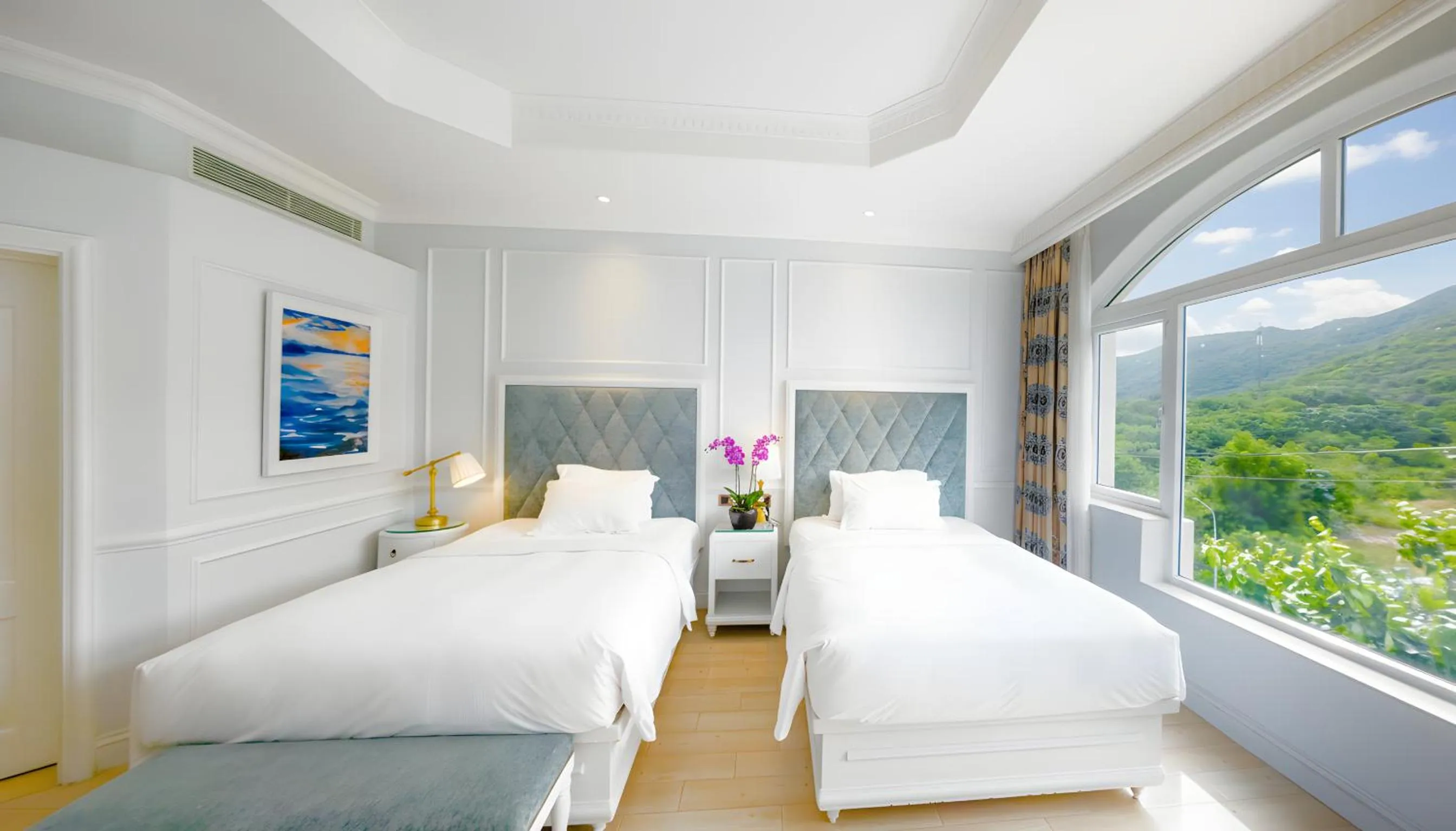 Bedroom, Bed in Lan Rung Beach Resort