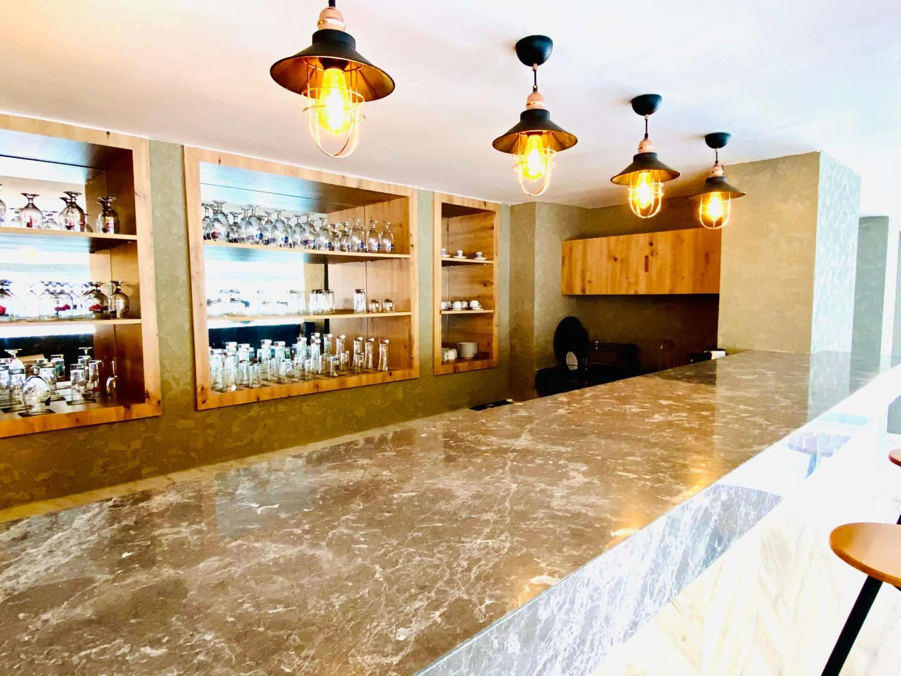 Lounge or bar in Royal City Hotel