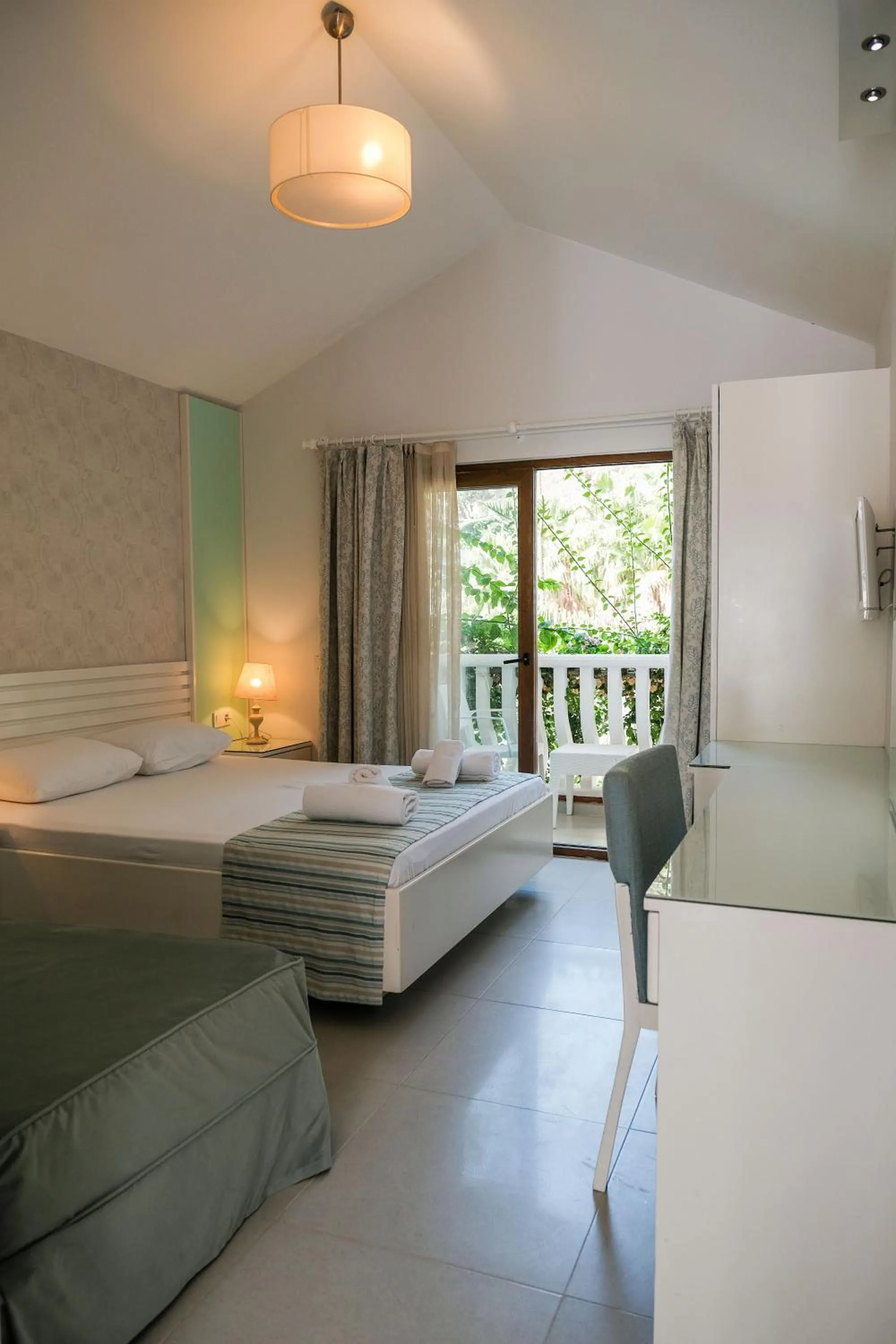 Bed in Flamingo Hotel & Spa - Pet Friendly