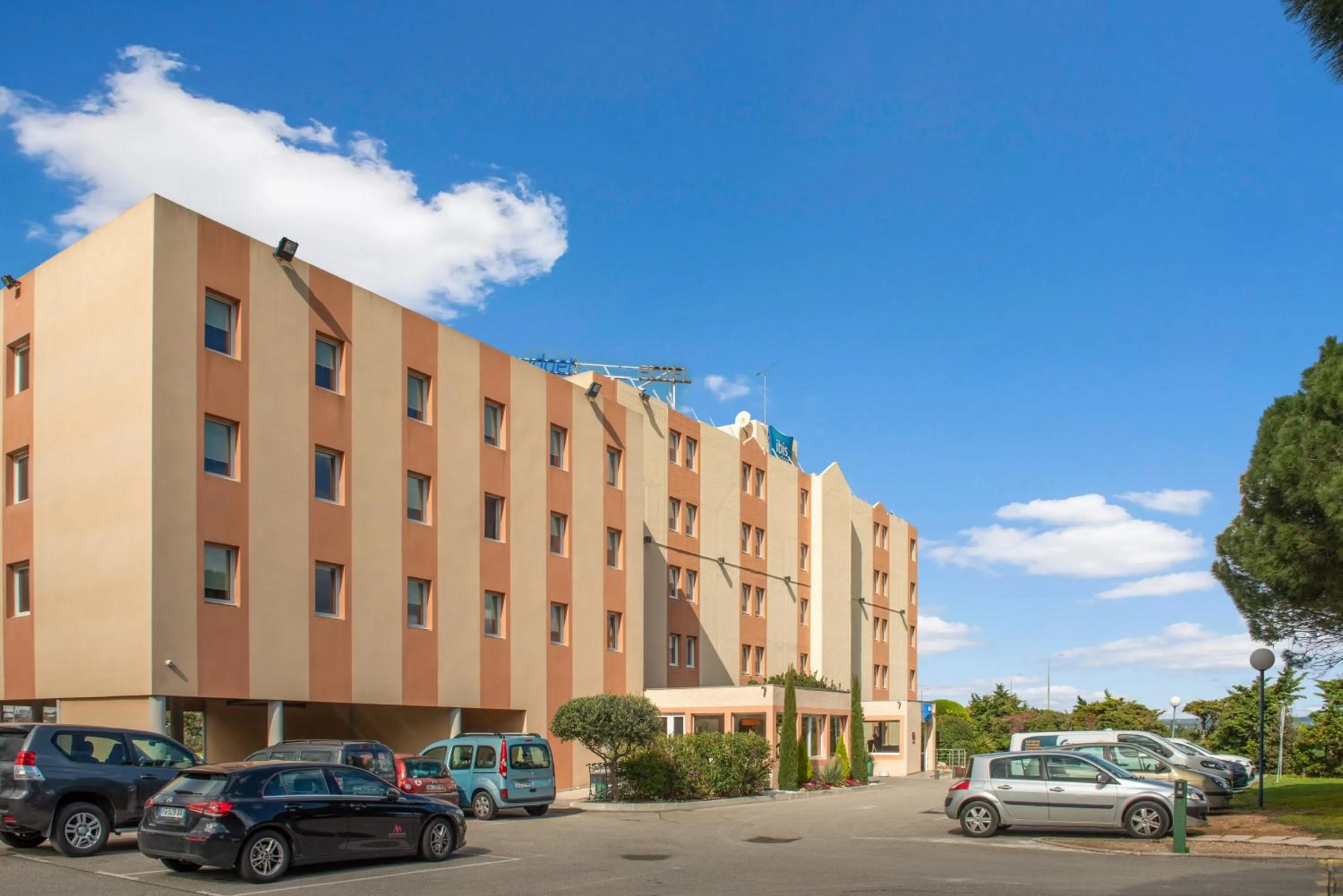 Property building in ibis budget Marseille Aeroport Provence