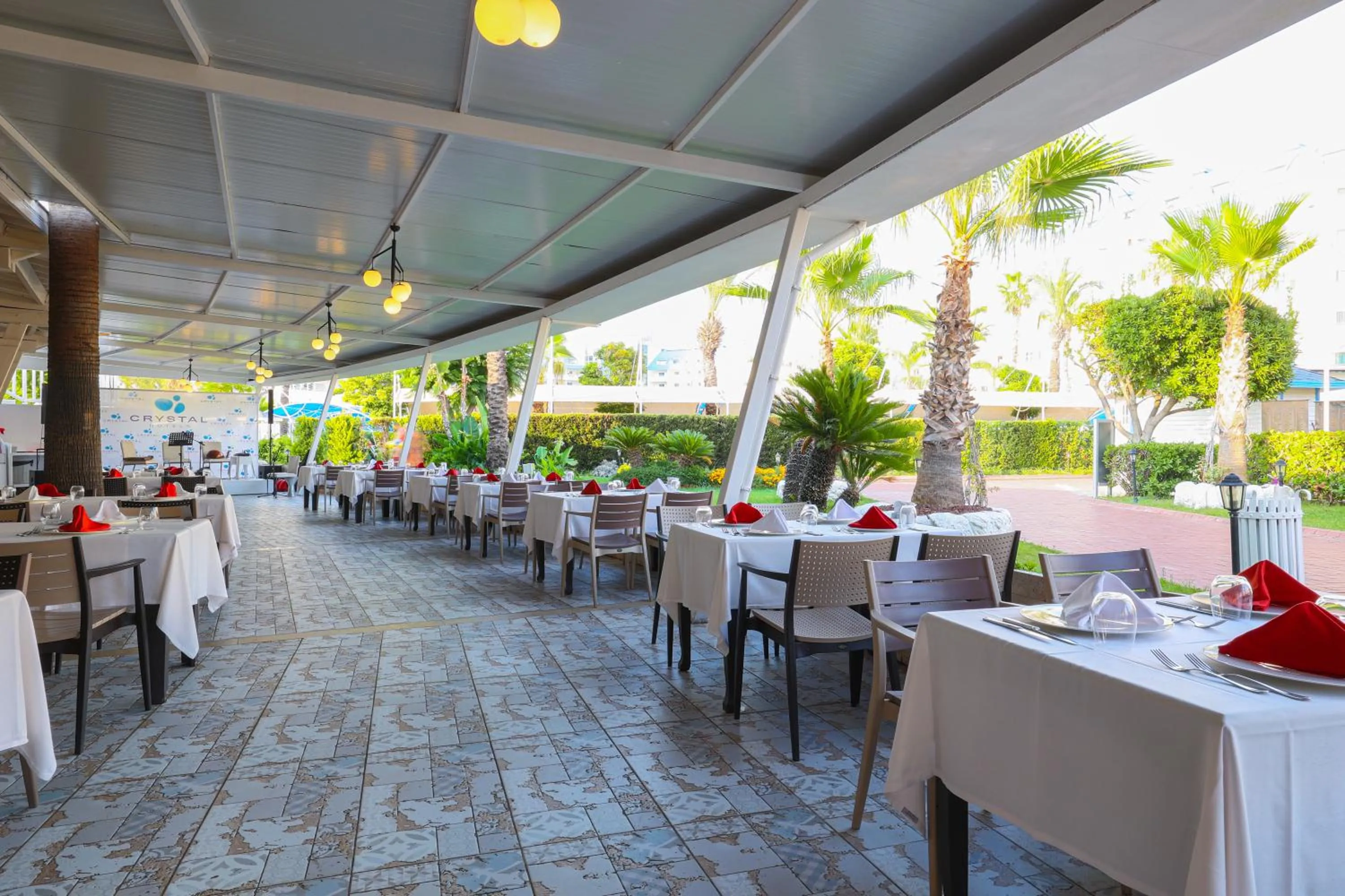 Restaurant/places to eat in Crystal Admiral Aqua Collection - Ultimate All Inclusive