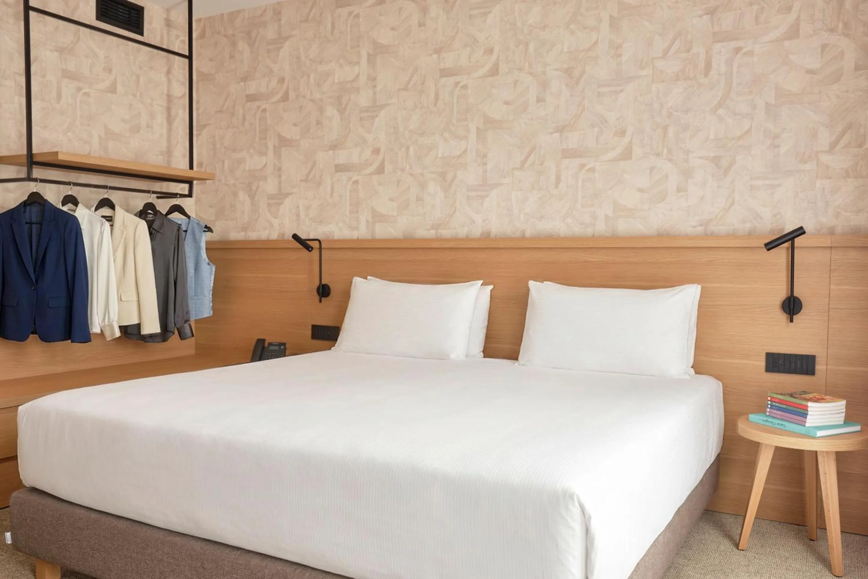 Photo of the whole room, Bed in Il Leon D'Oro Bari - by Farace Hotels