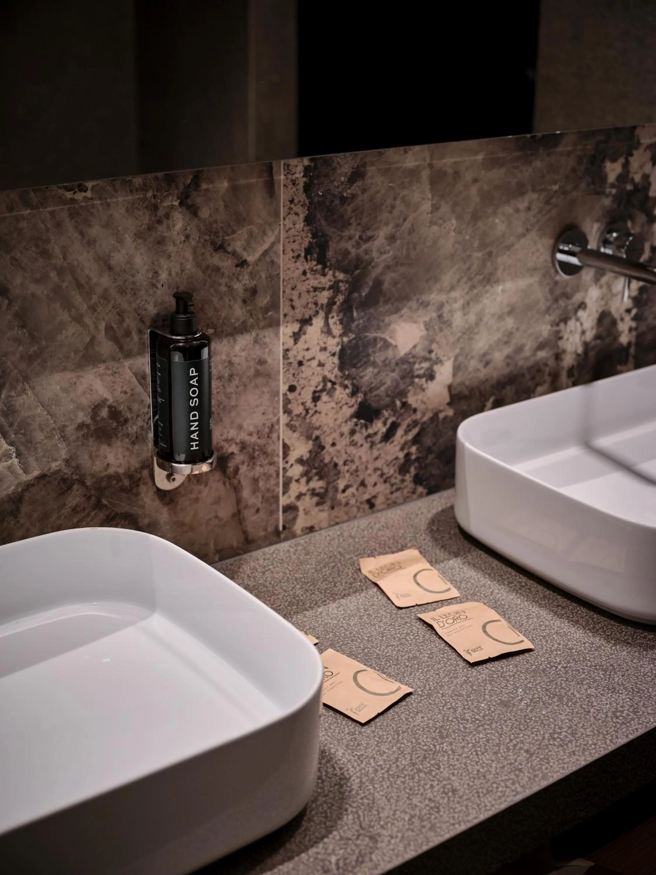 Bathroom in Il Leon D'Oro Bari - by Farace Hotels