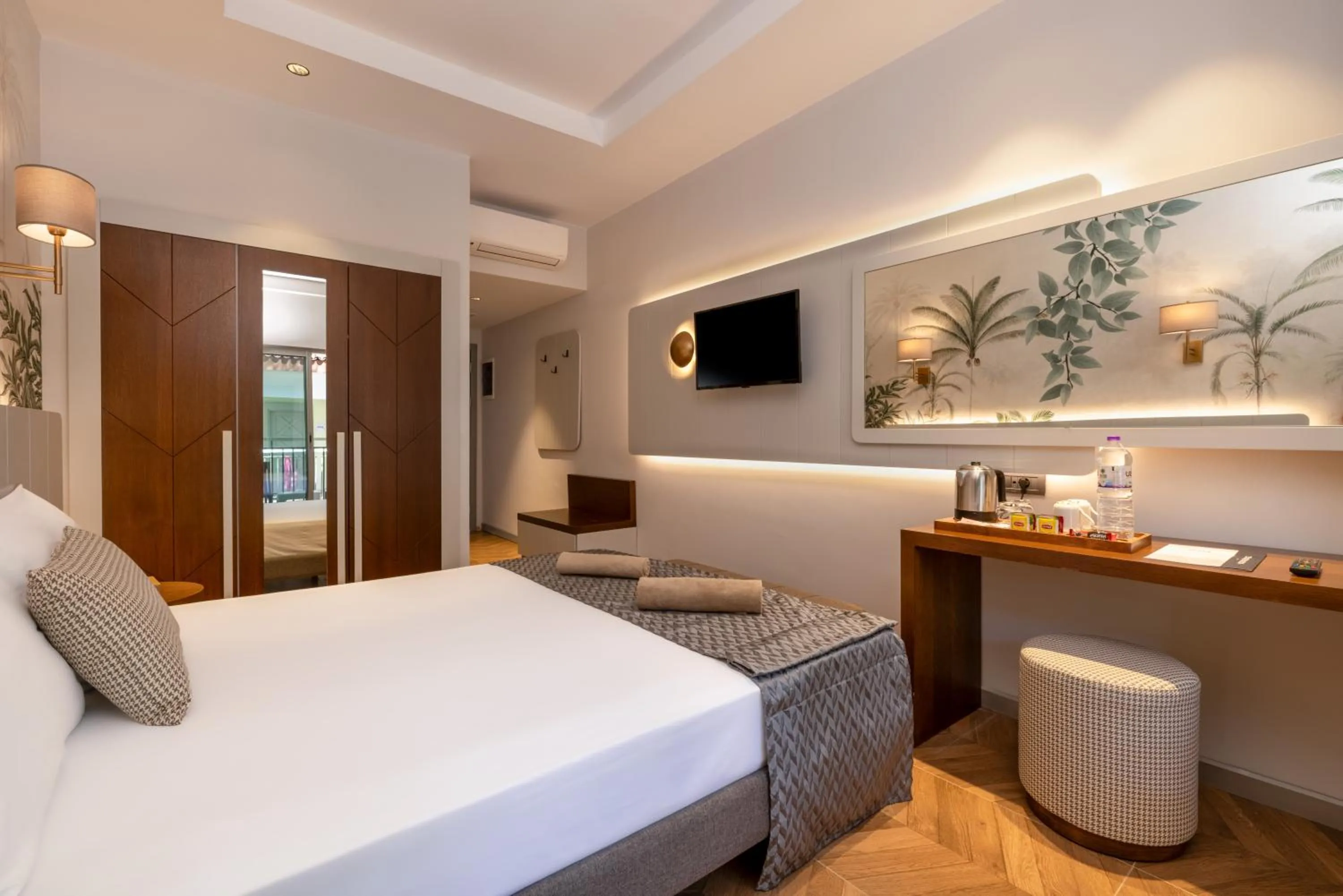 Bedroom, Bed in Crystal Flora Pearl Collection - Ultimate All Inclusive