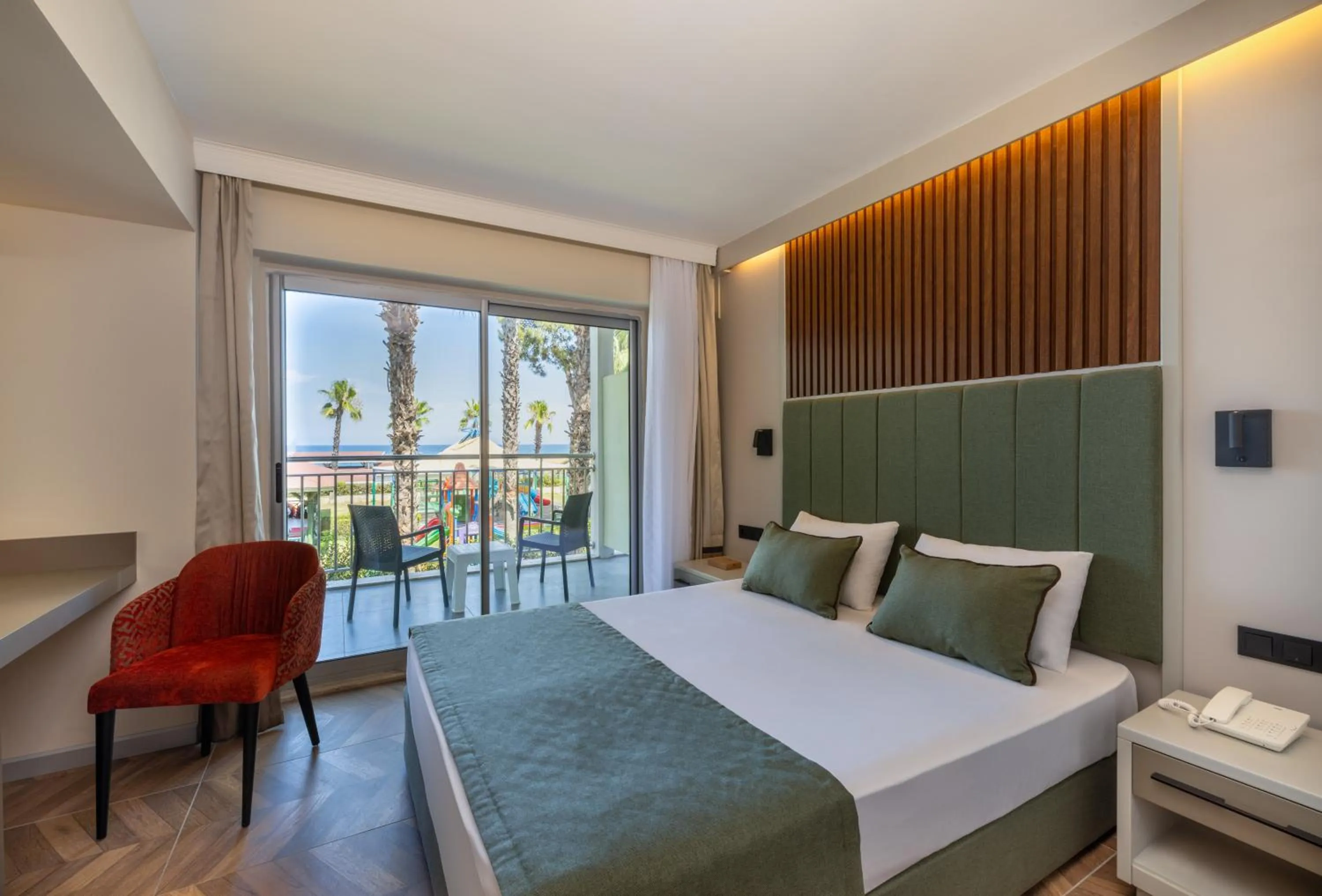 Bed in Crystal Flora Pearl Collection - Ultimate All Inclusive