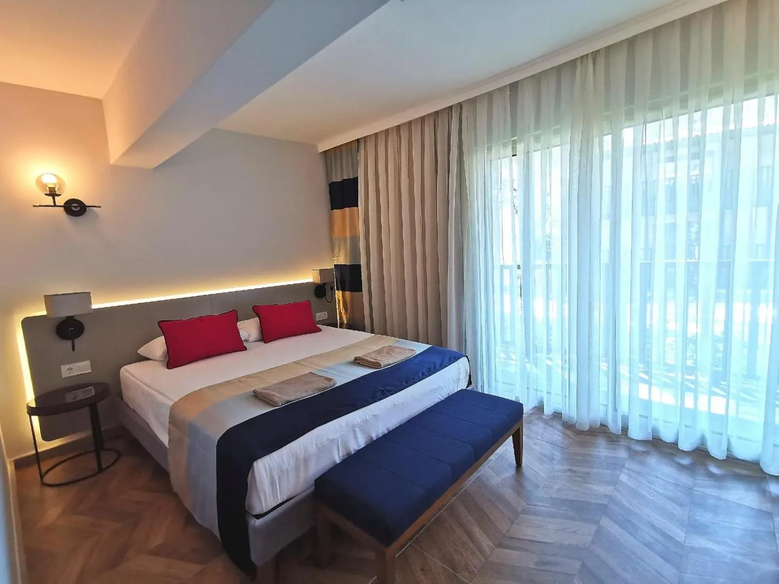 Property building, Bed in Crystal Flora Pearl Collection - Ultimate All Inclusive