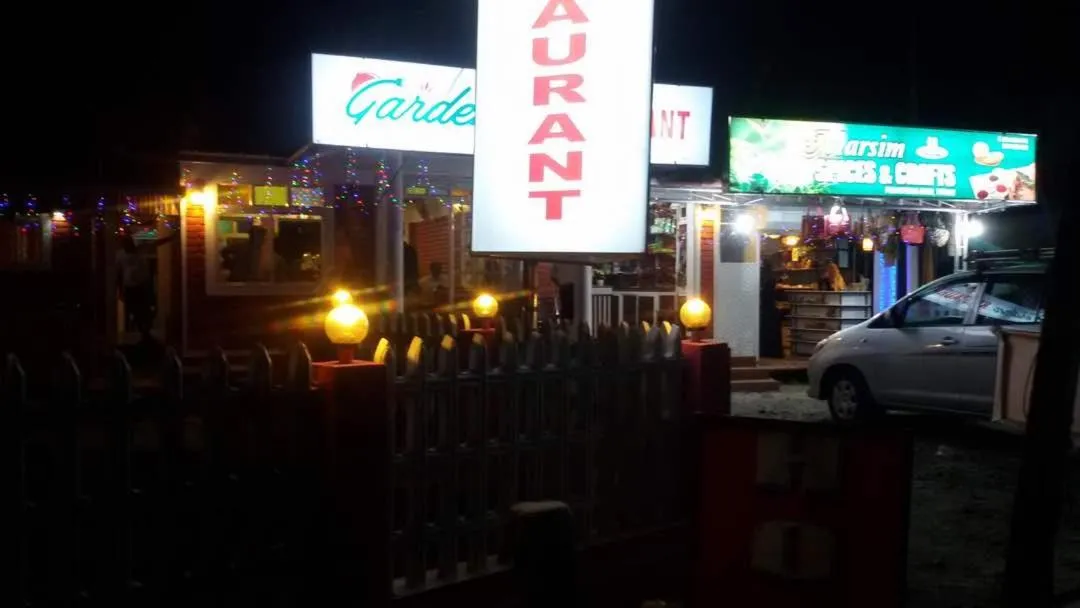 Restaurant/places to eat in Marsim Holiday Resort
