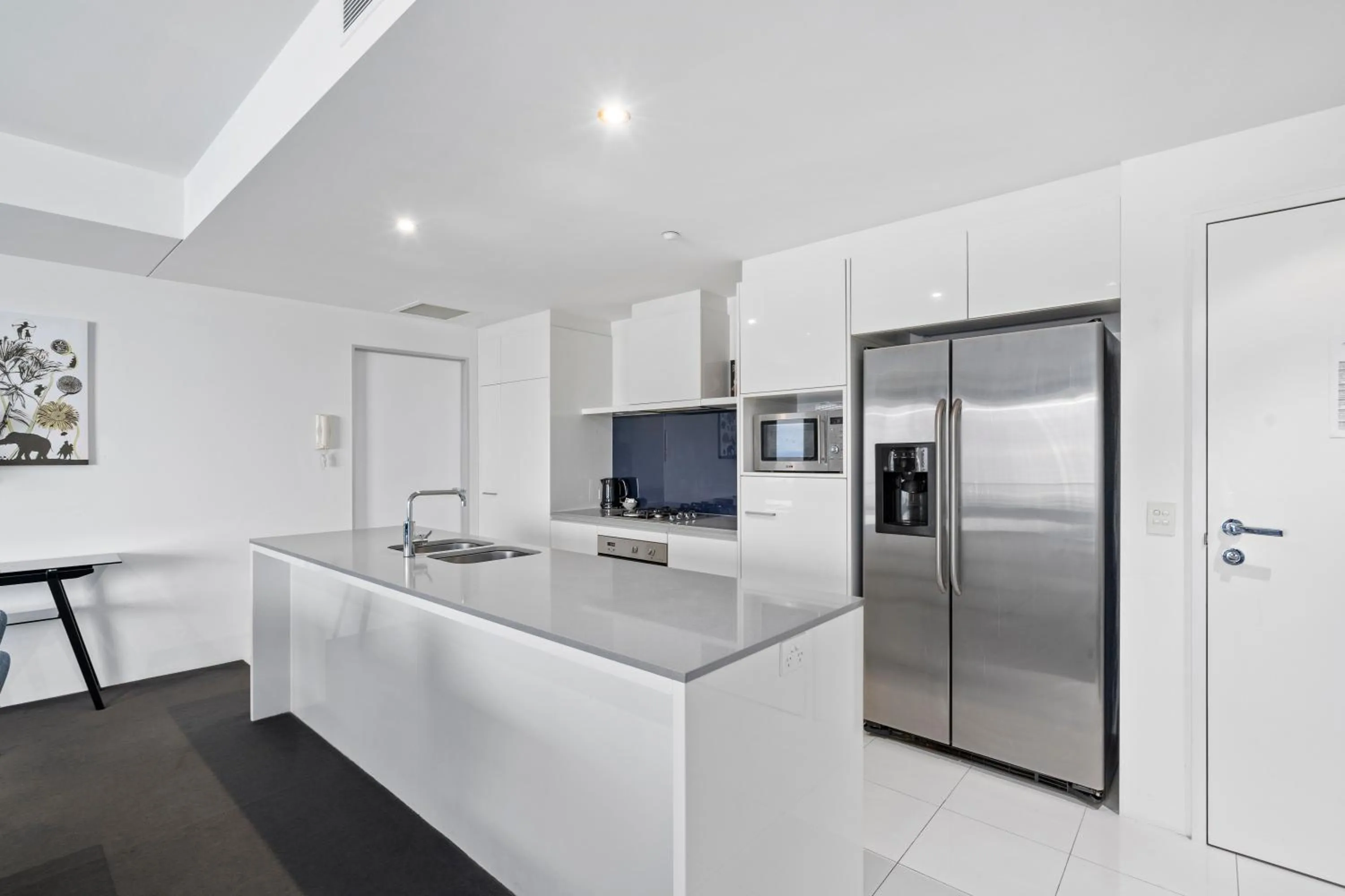 Circle on Cavill - Hosted by Coastal Letting Co.