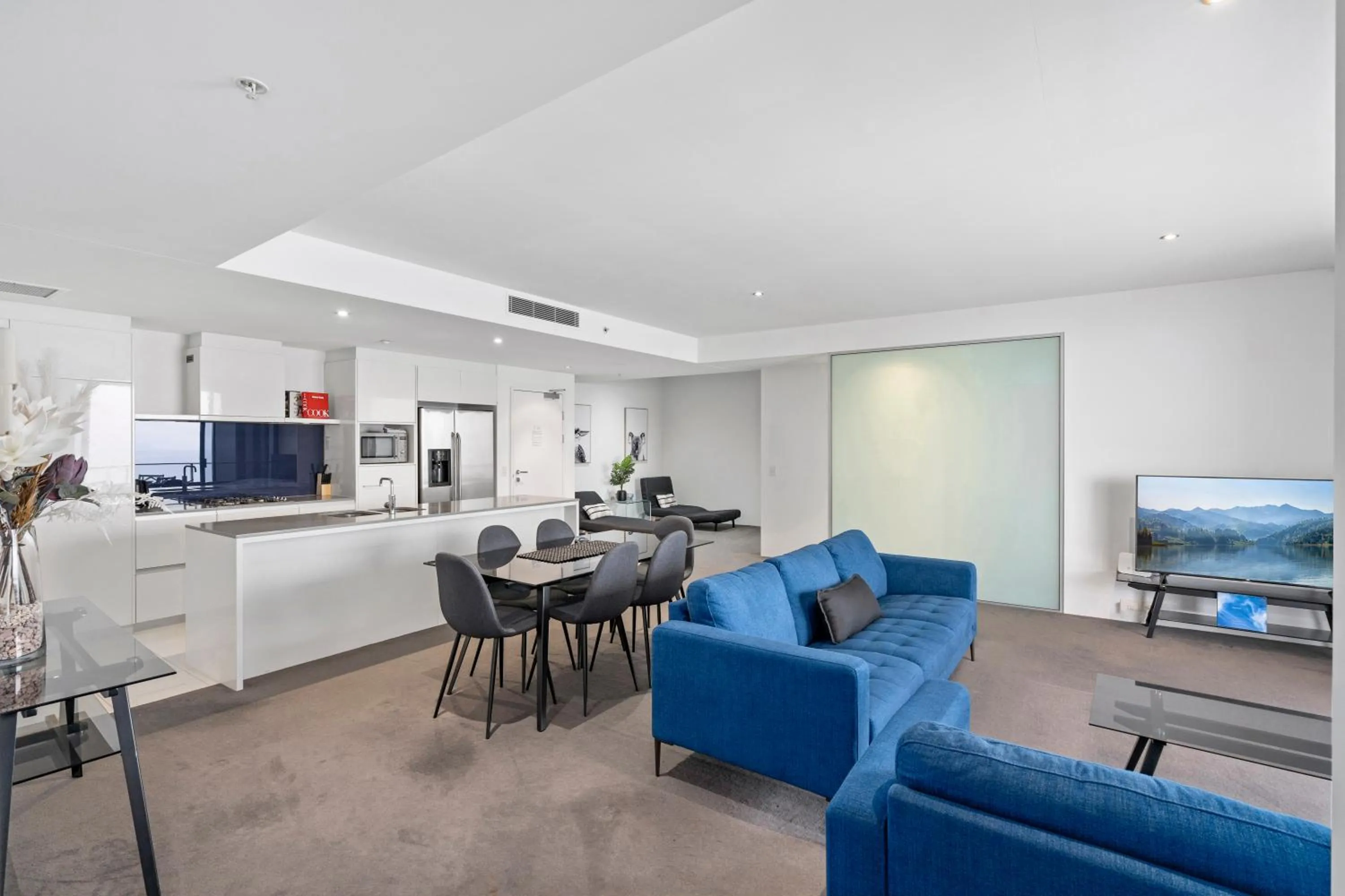 Circle on Cavill - Hosted by Coastal Letting Co.