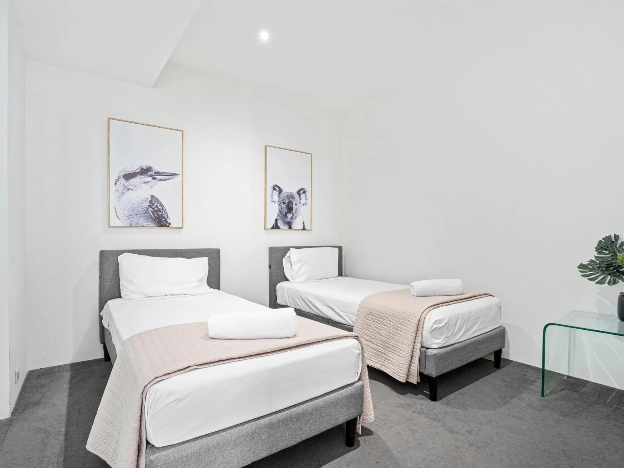 Bed in Circle on Cavill - Hosted by Coastal Letting Co.