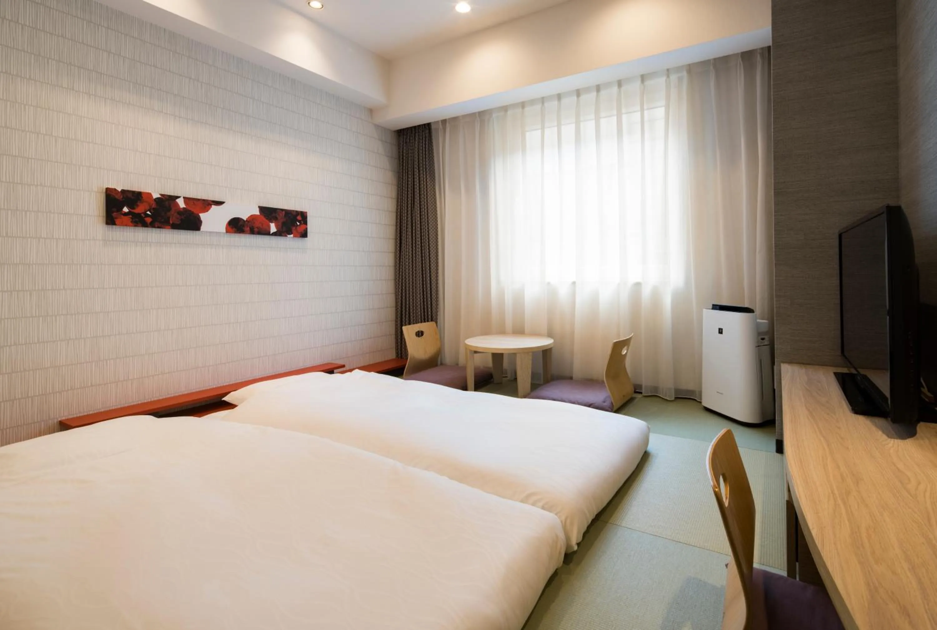 Photo of the whole room, Bed in Hotel Torifito Otaru Canal