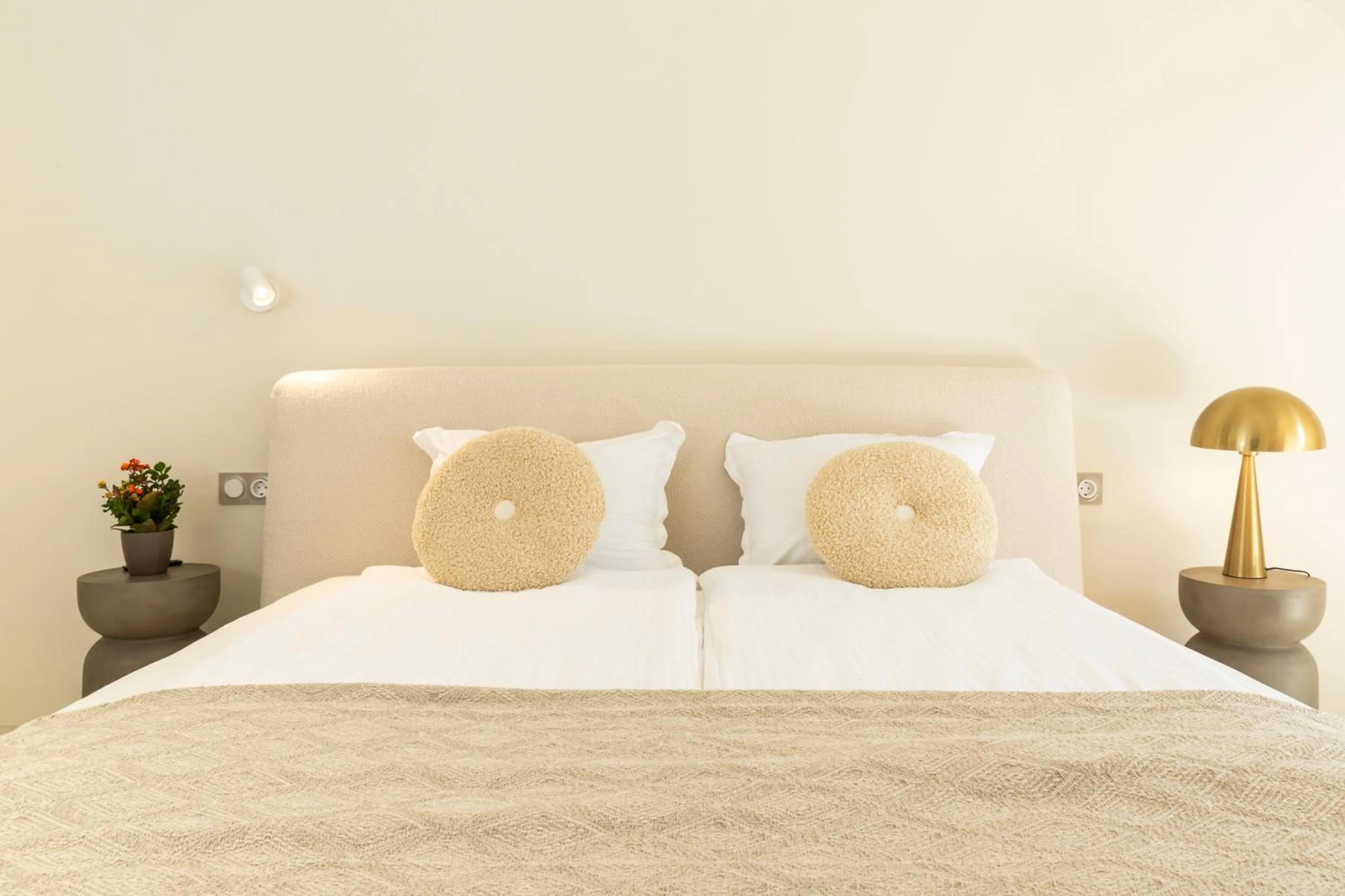 Bed in St. George Hotel