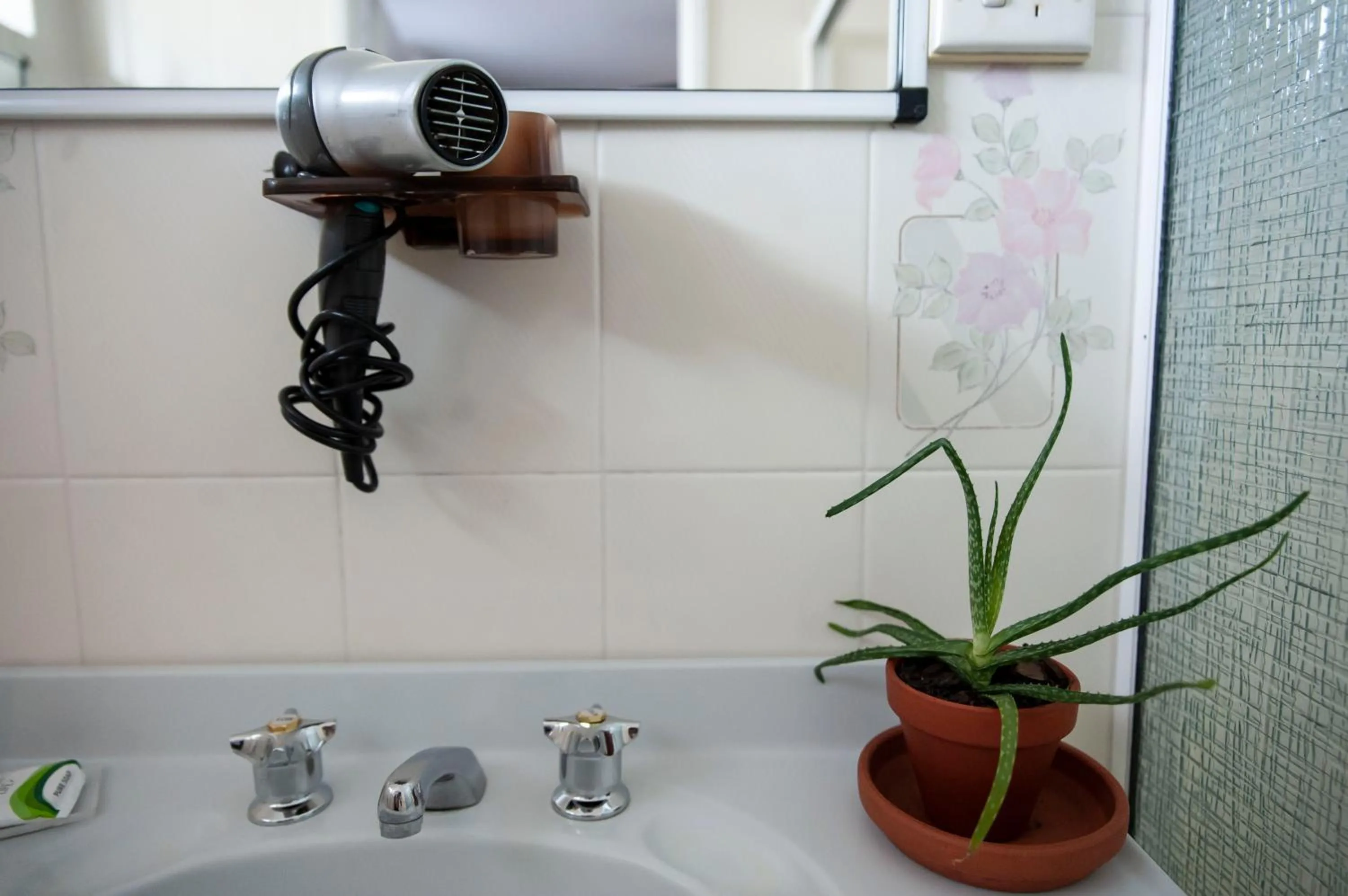 Shower in Motel Nomad