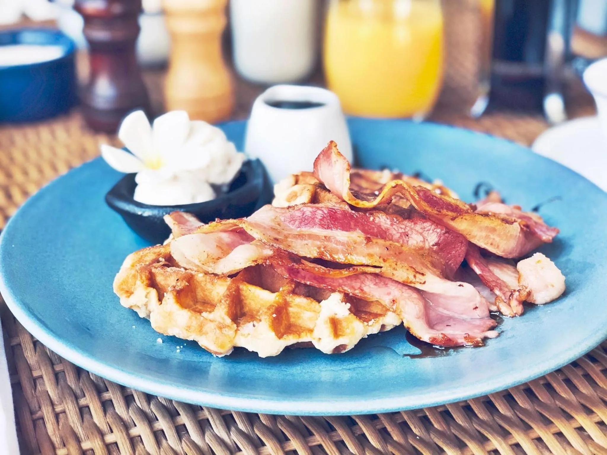 Food and drinks in Motel Nomad