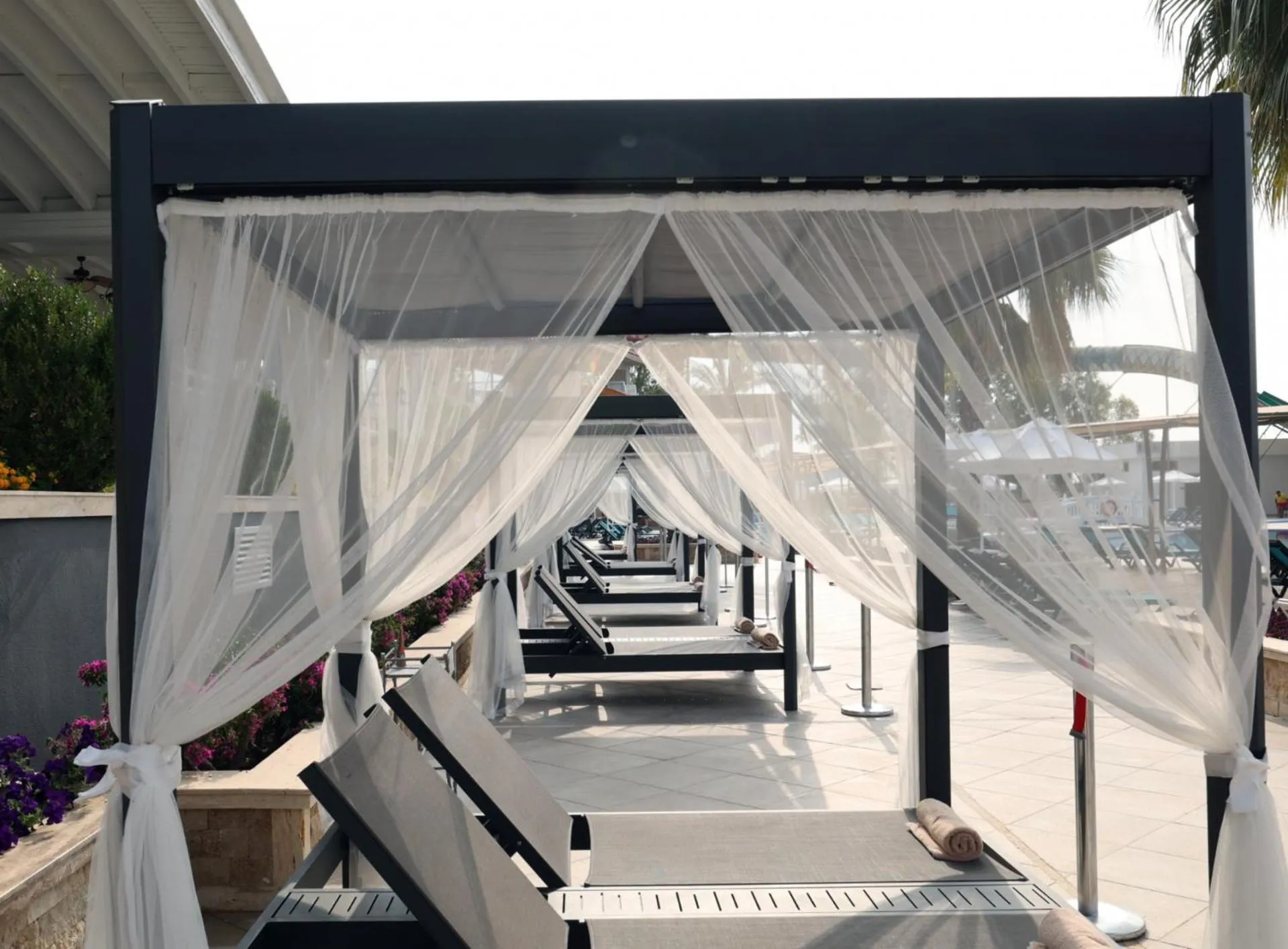 sunbed in Crystal Paraiso Aqua Collection - Ultimate All Inclusive