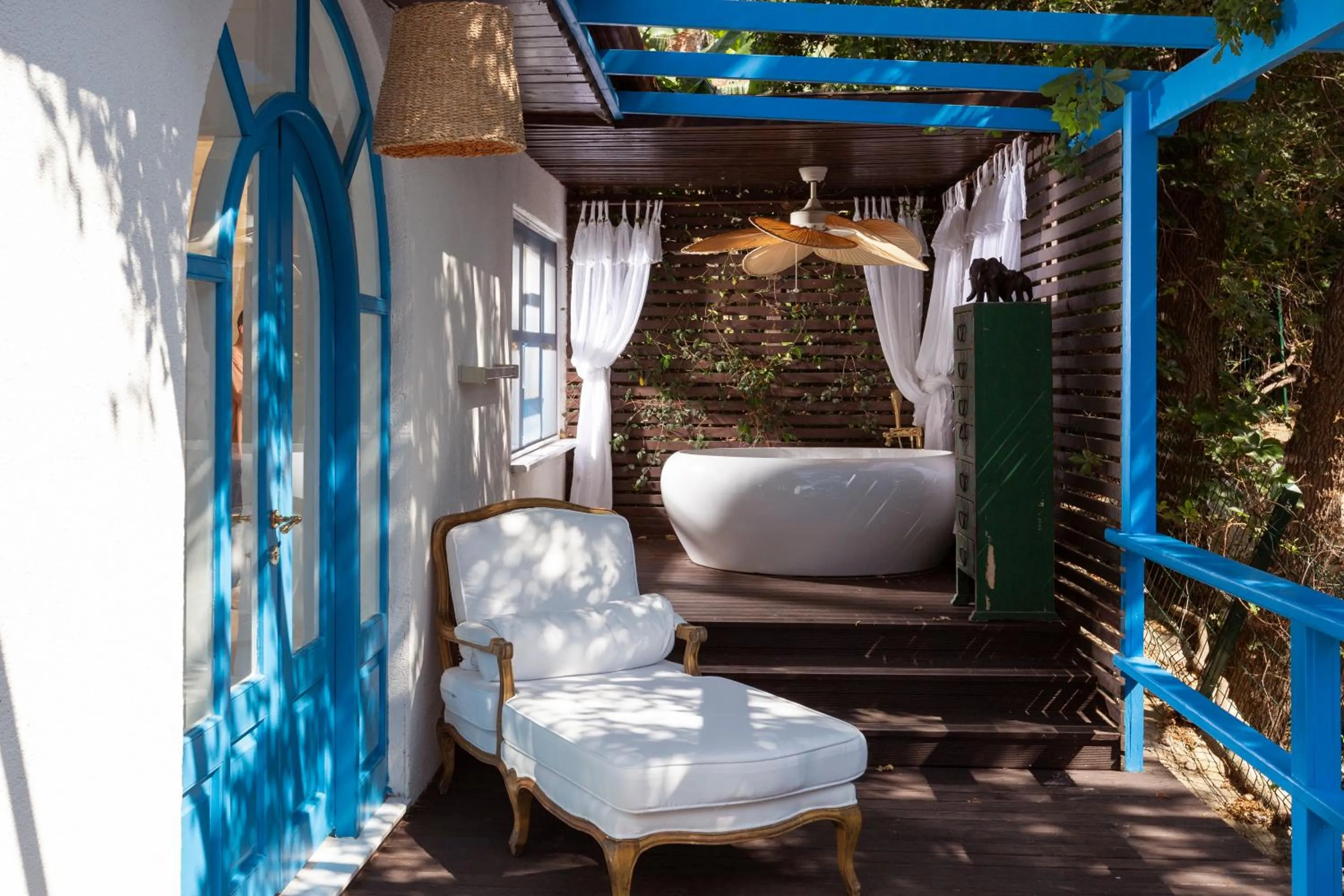 Sabrinas Haus - Adult Only +14