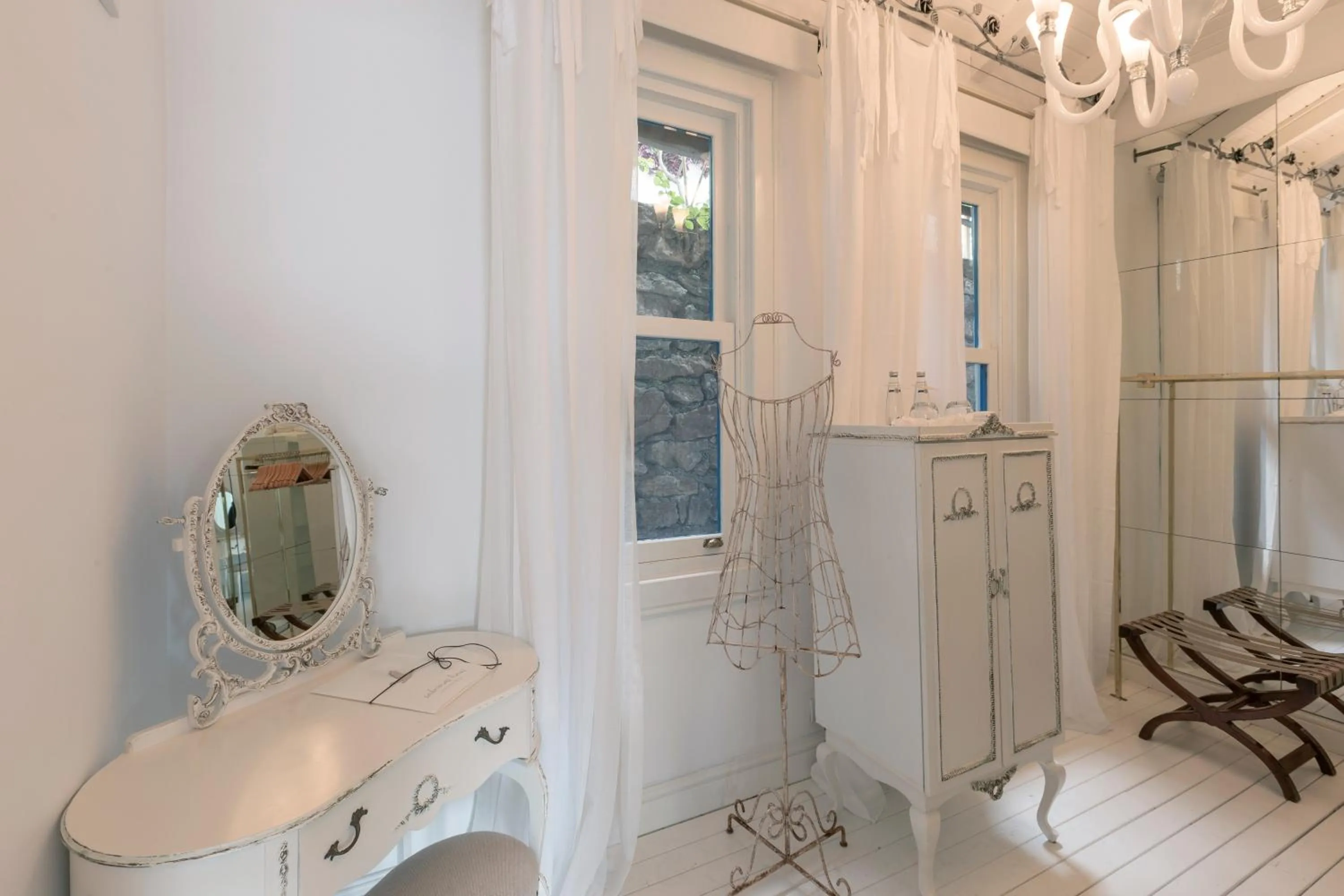 Sabrinas Haus - Adult Only +14