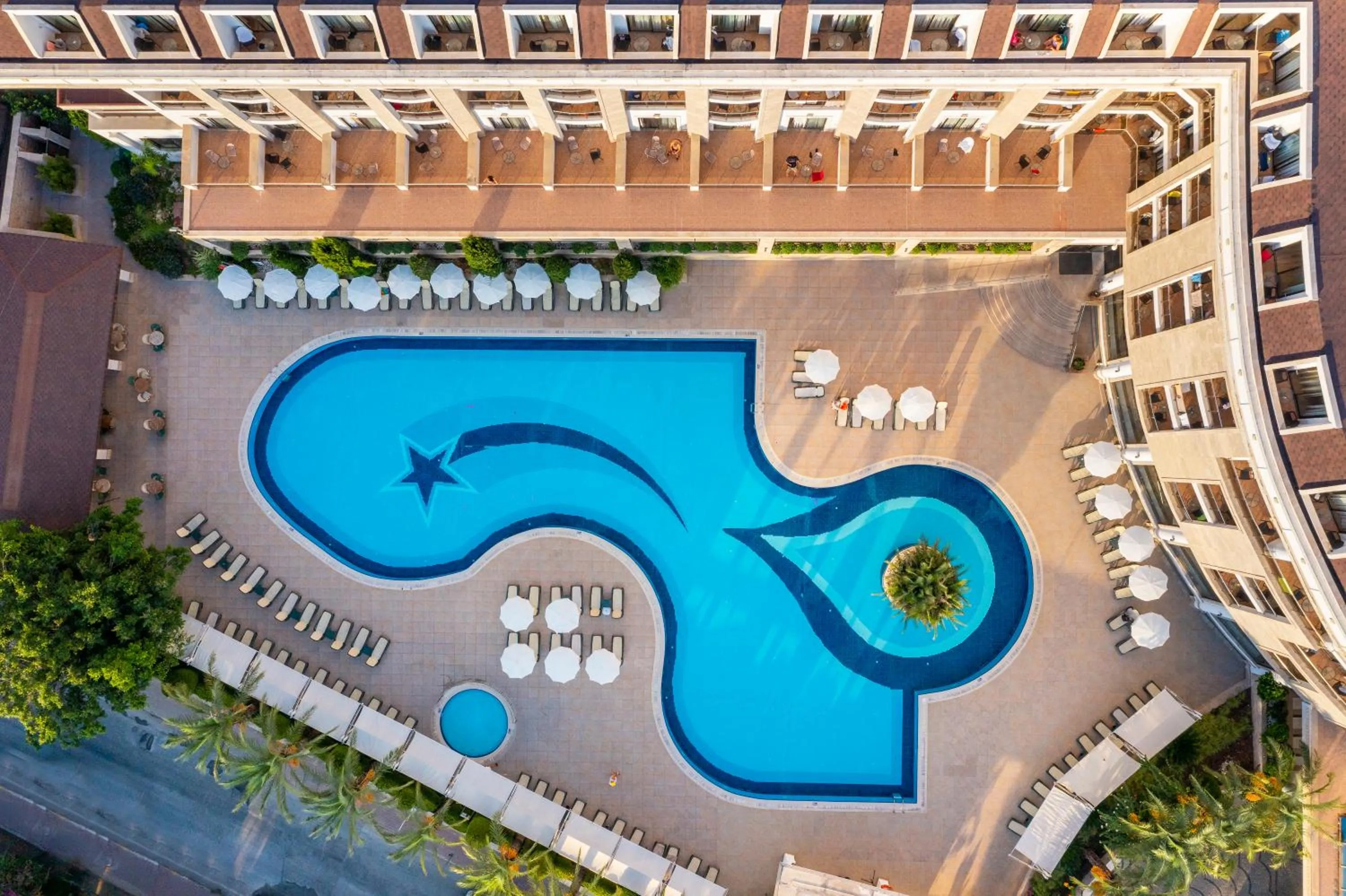 Pool view in Sunland Resort Beldibi