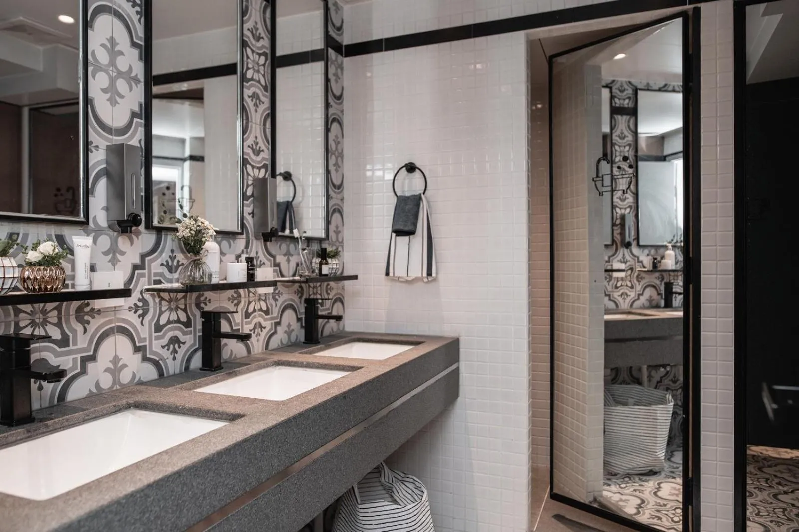 Bathroom in Atlas Hostel & Backpackers