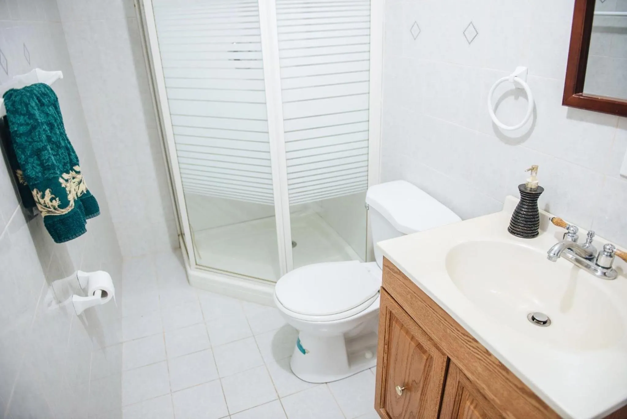 JstLikeHome - Luxury Mansion & Guesthouse