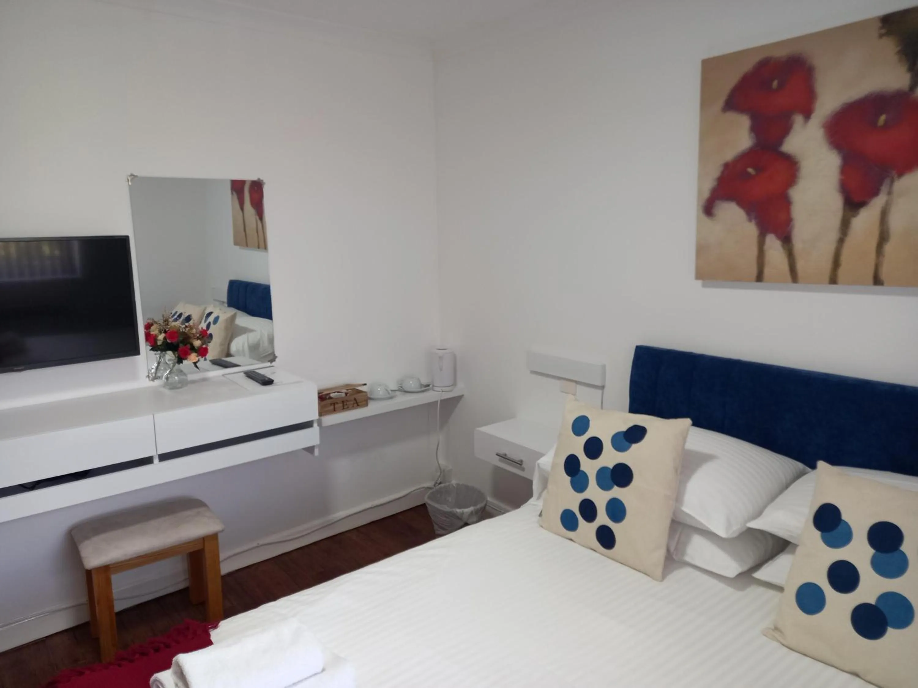 Bedroom, Bed in Saints Bay Hotel