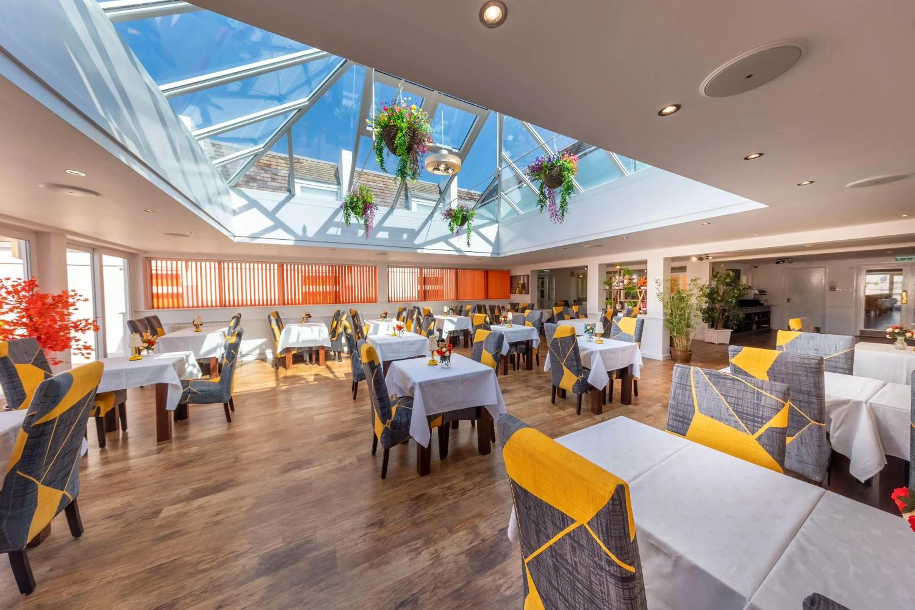 Restaurant/places to eat in Saints Bay Hotel