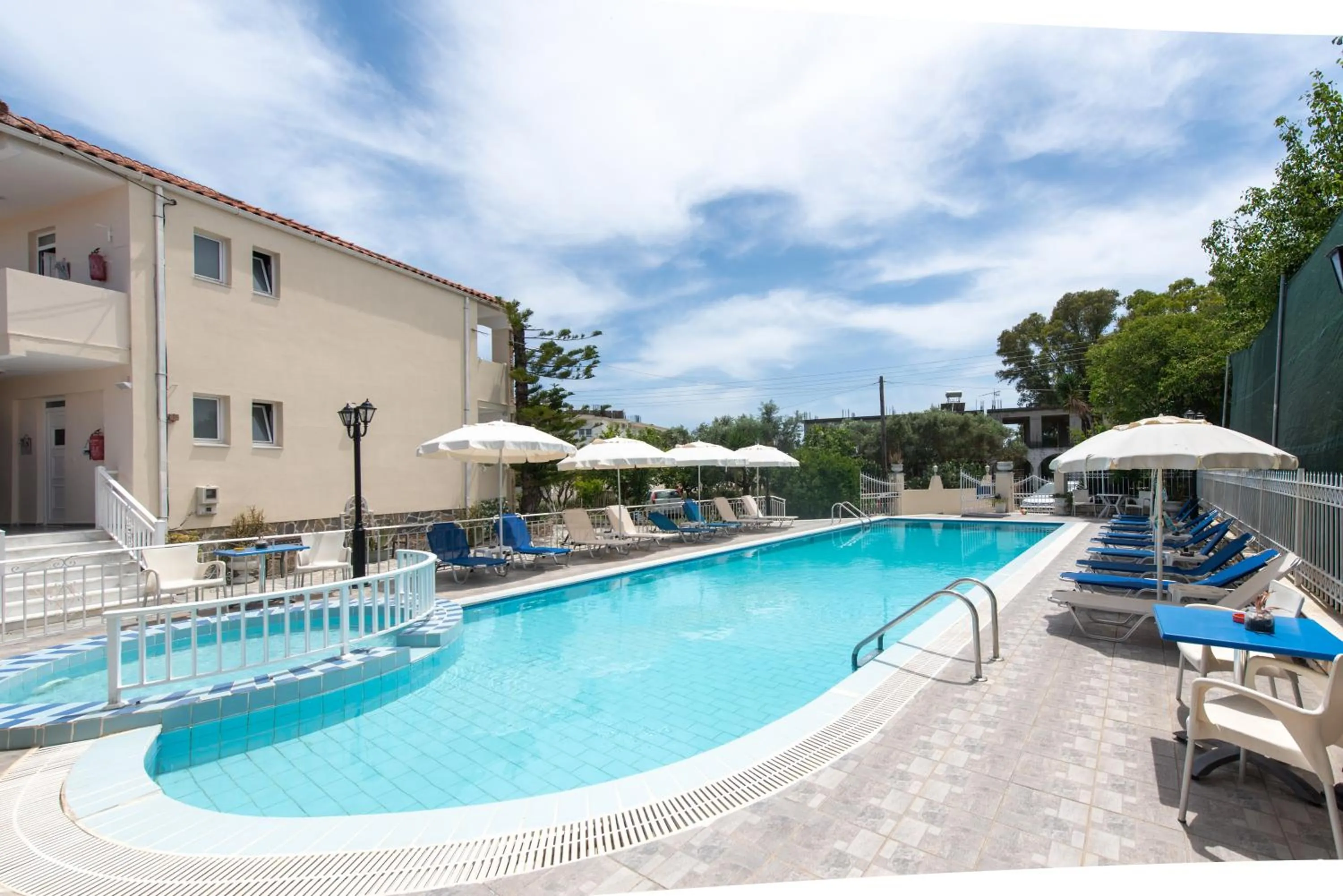 Property building in Tsolakis Studios & Apartments