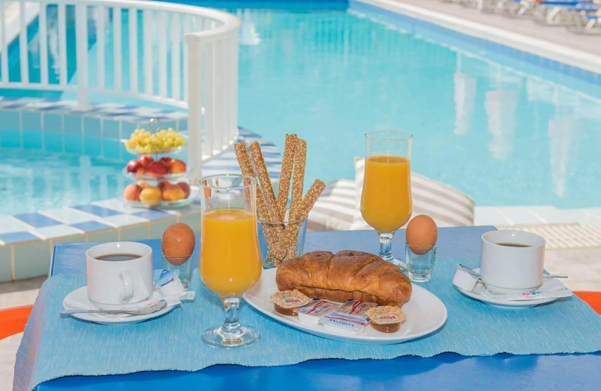 Continental breakfast in Tsolakis Studios & Apartments