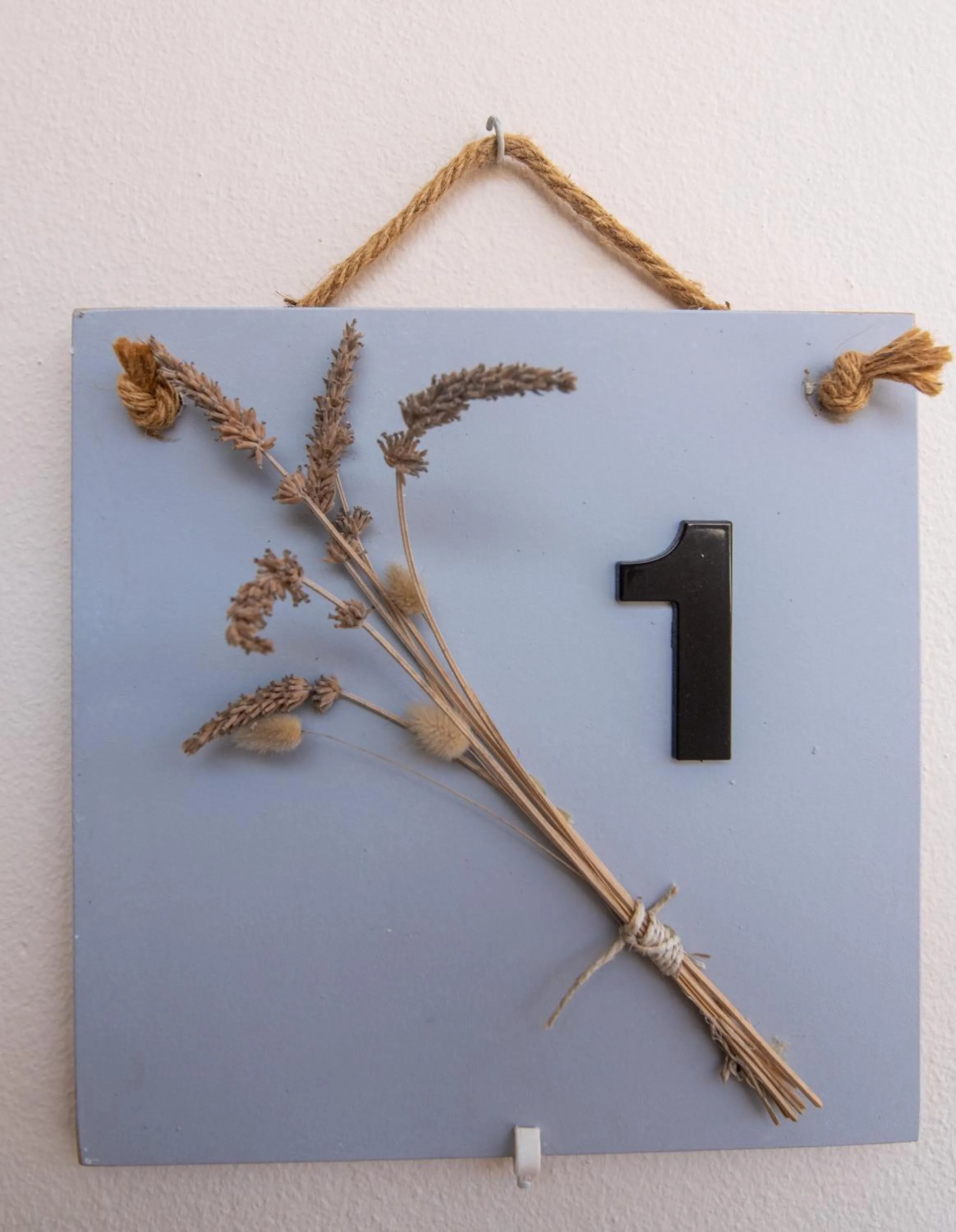 Tsolakis Studios & Apartments