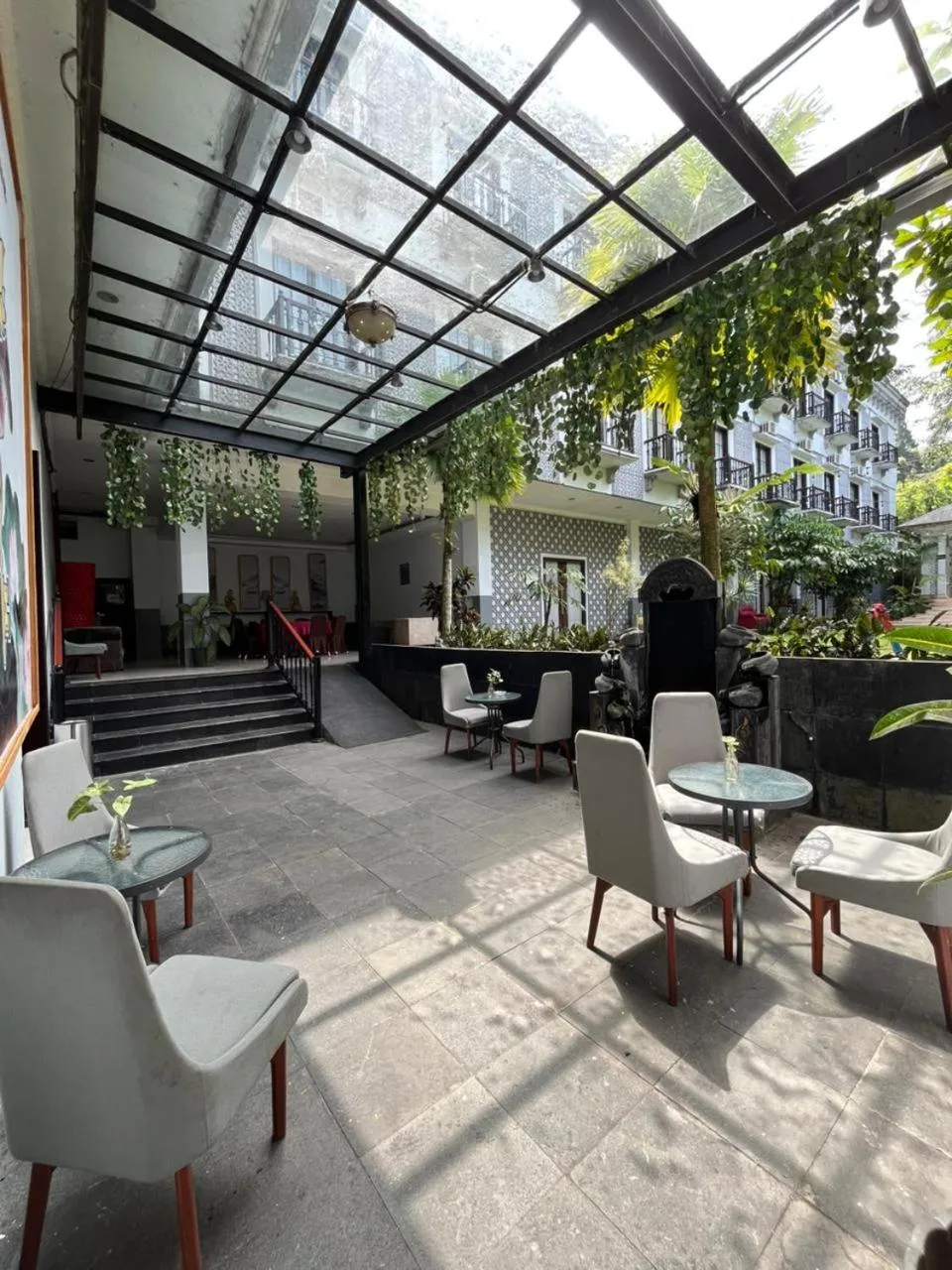 Restaurant/places to eat in @K Hotel