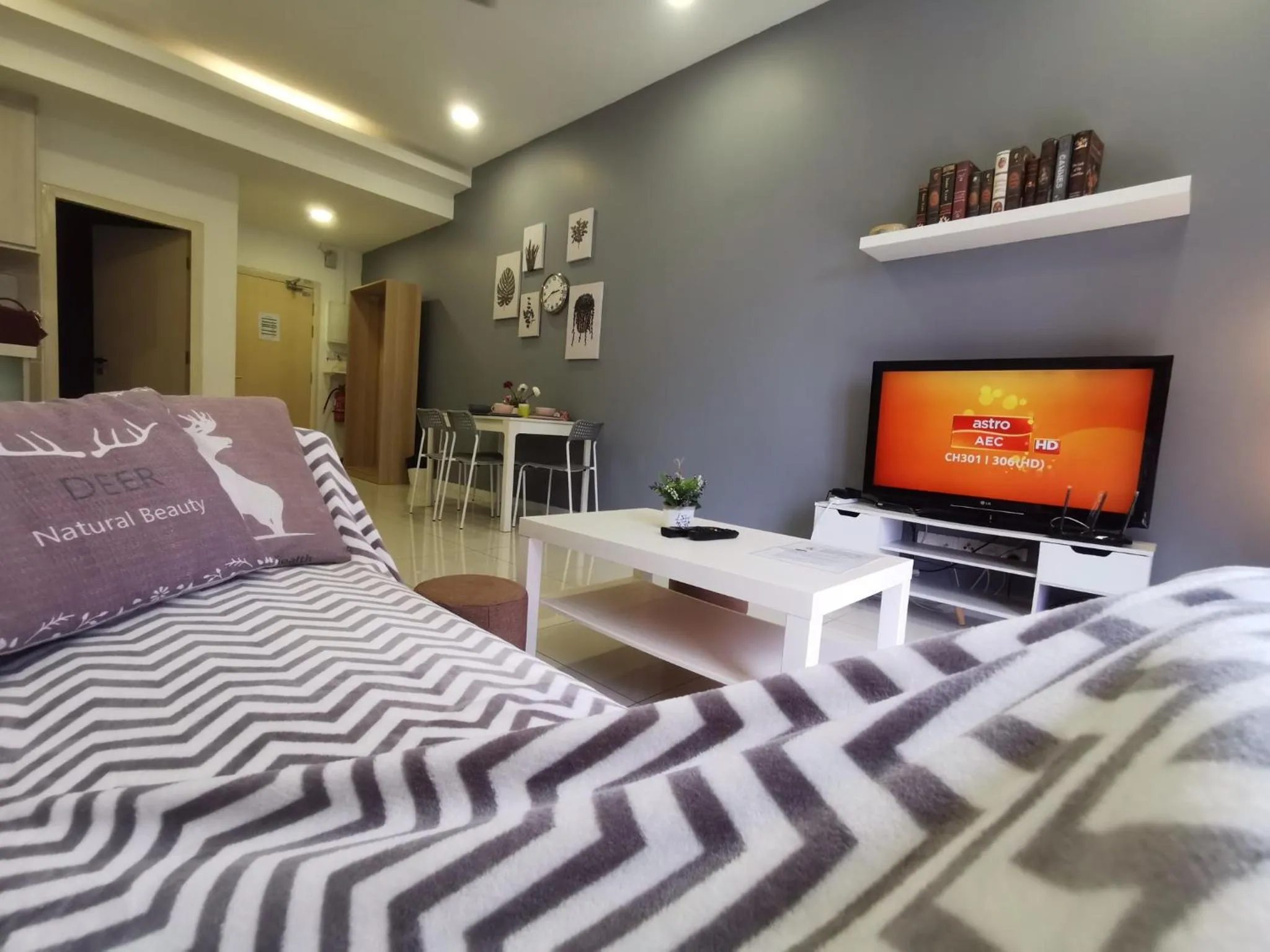 Bed in Charming Suite & Sunway and Petaling Jaya