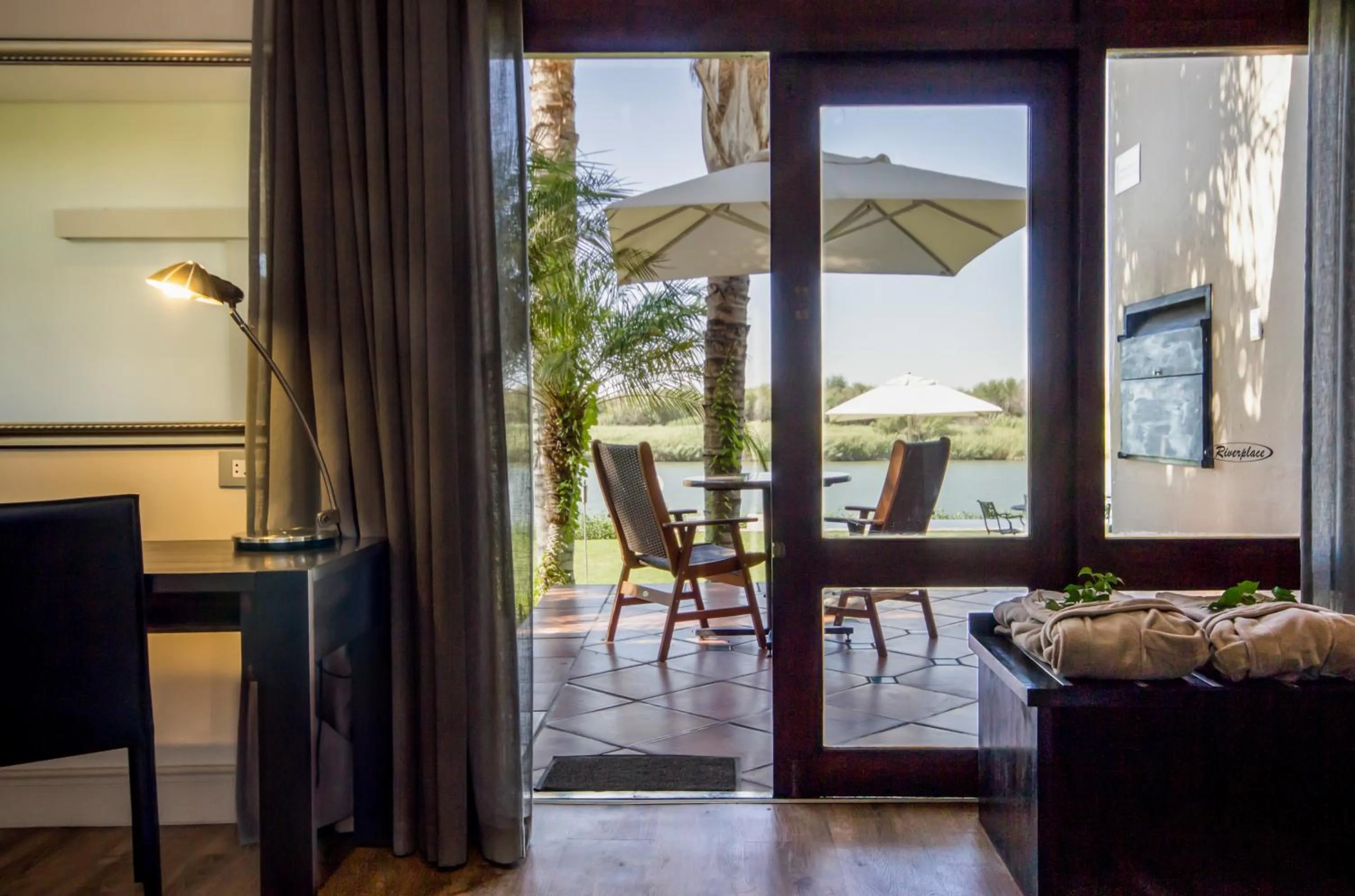 Patio in River Place Manor